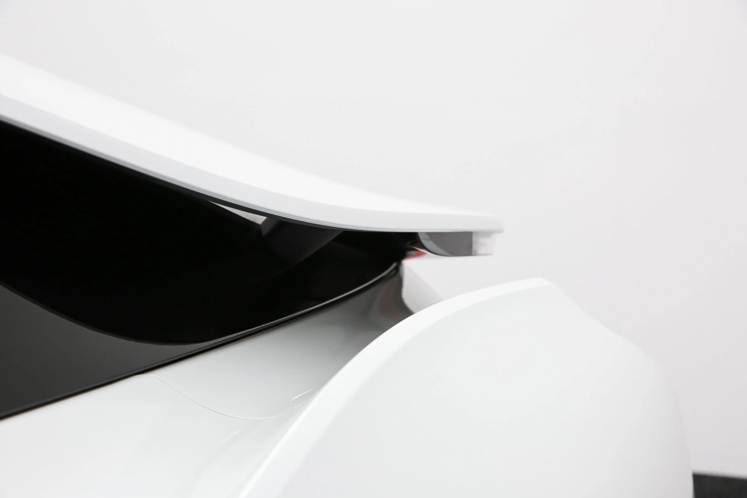 ROBERT_BASSAM_BMW_I8_2014_WHITE (63).jpg