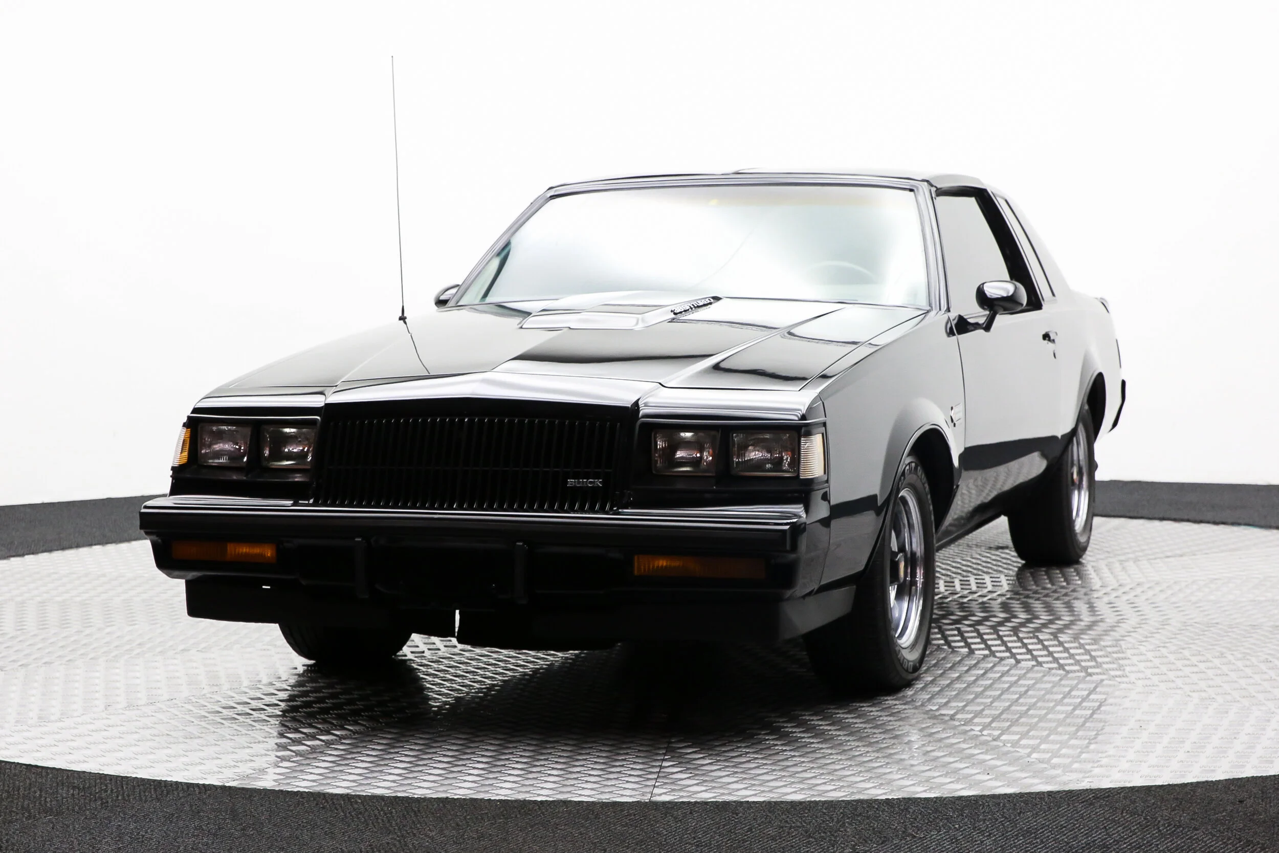 ROBERT_BASSAM_BUICK_GRAND_NATIONAL_1987_BLACK (33).jpg