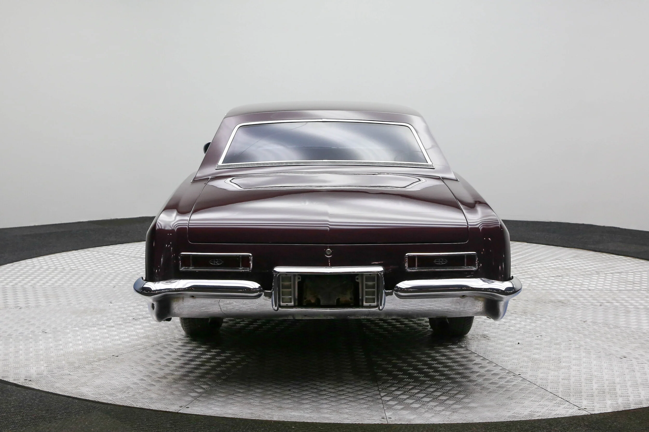 ROBERT_BASSAM_BUICK_RIVIERA_1964 (2).jpg