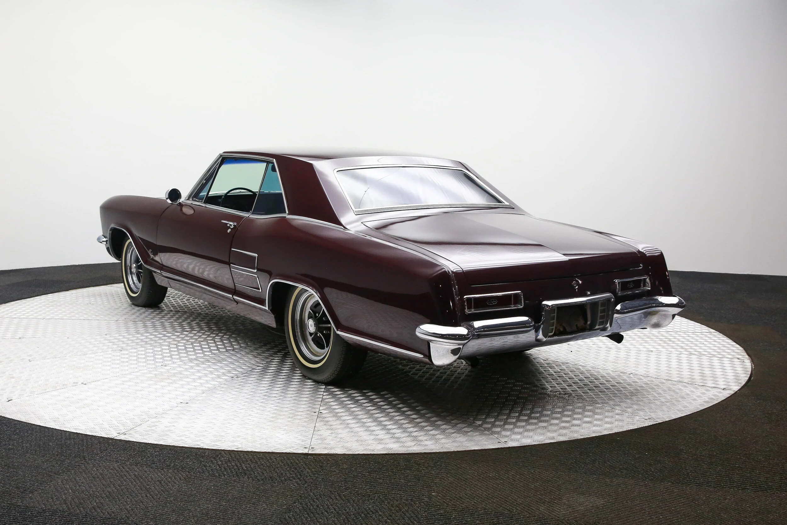ROBERT_BASSAM_BUICK_RIVIERA_1964 (3).jpg