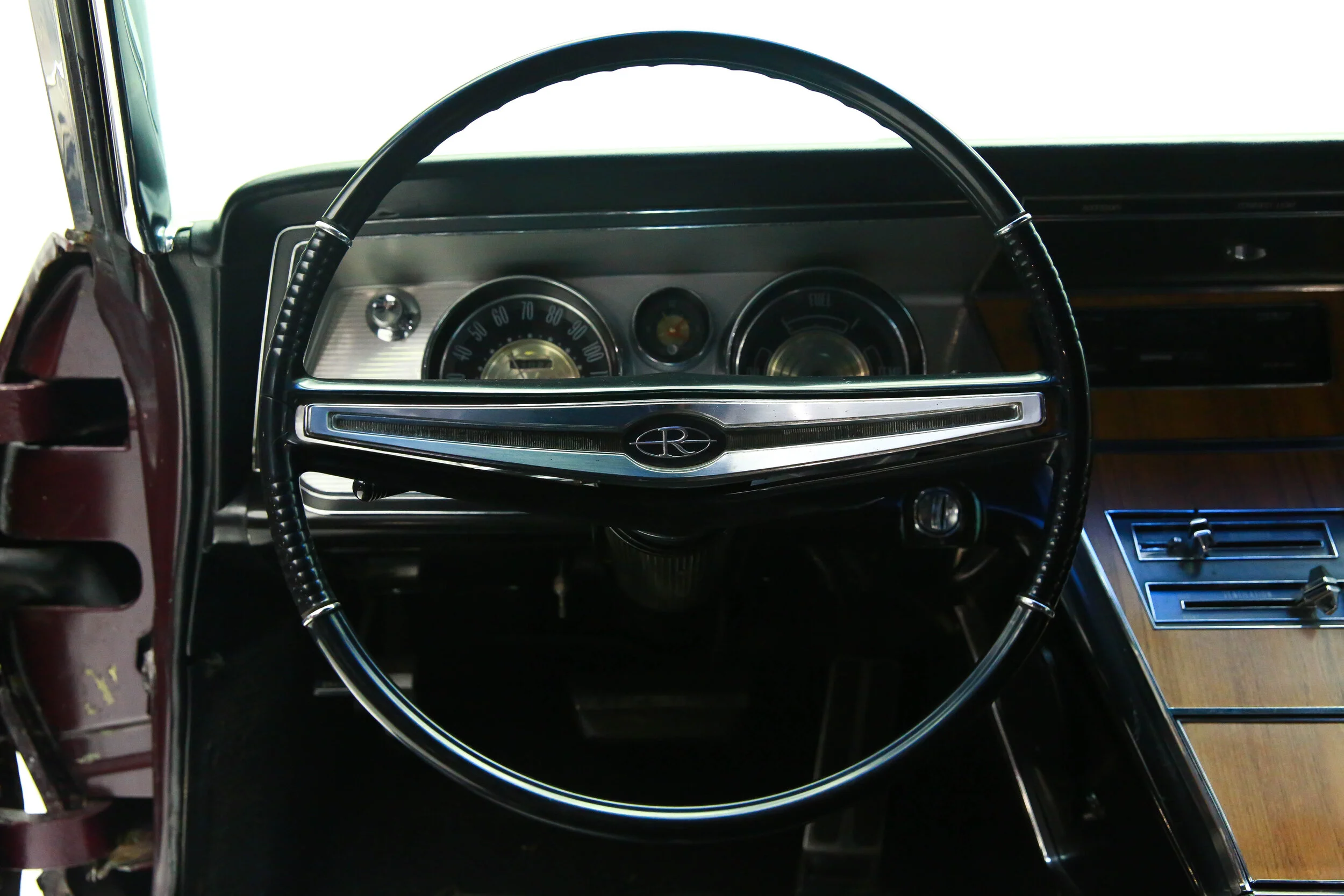 ROBERT_BASSAM_BUICK_RIVIERA_1964 (8).jpg