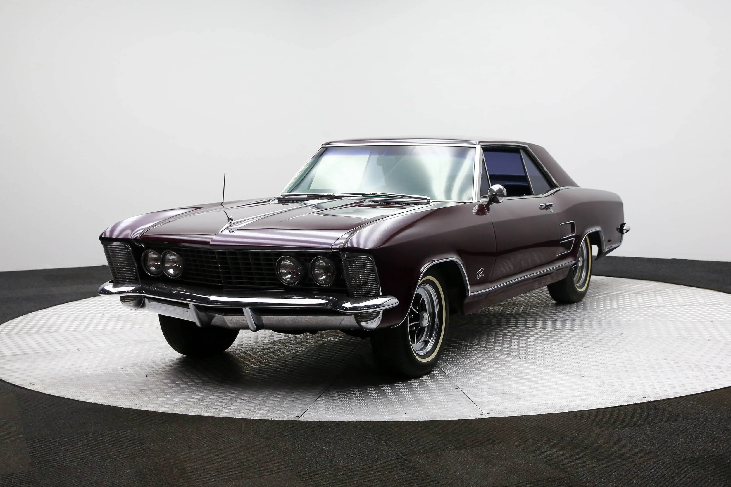 ROBERT_BASSAM_BUICK_RIVIERA_1964 (27).jpg