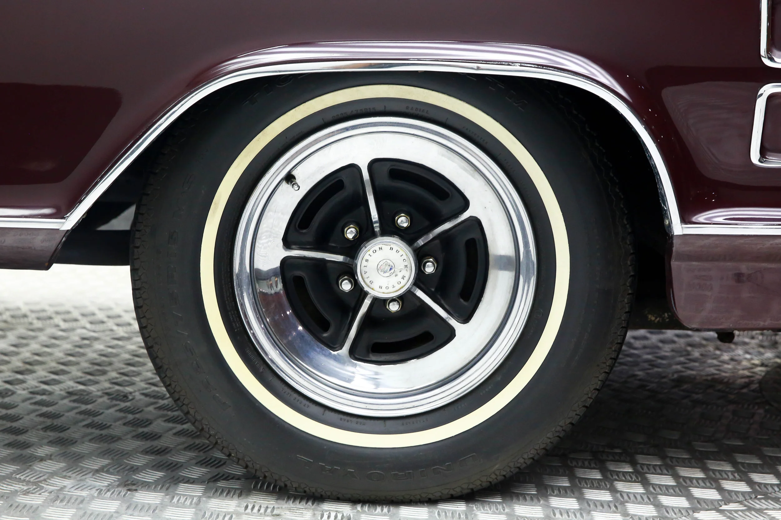 ROBERT_BASSAM_BUICK_RIVIERA_1964 (37).jpg