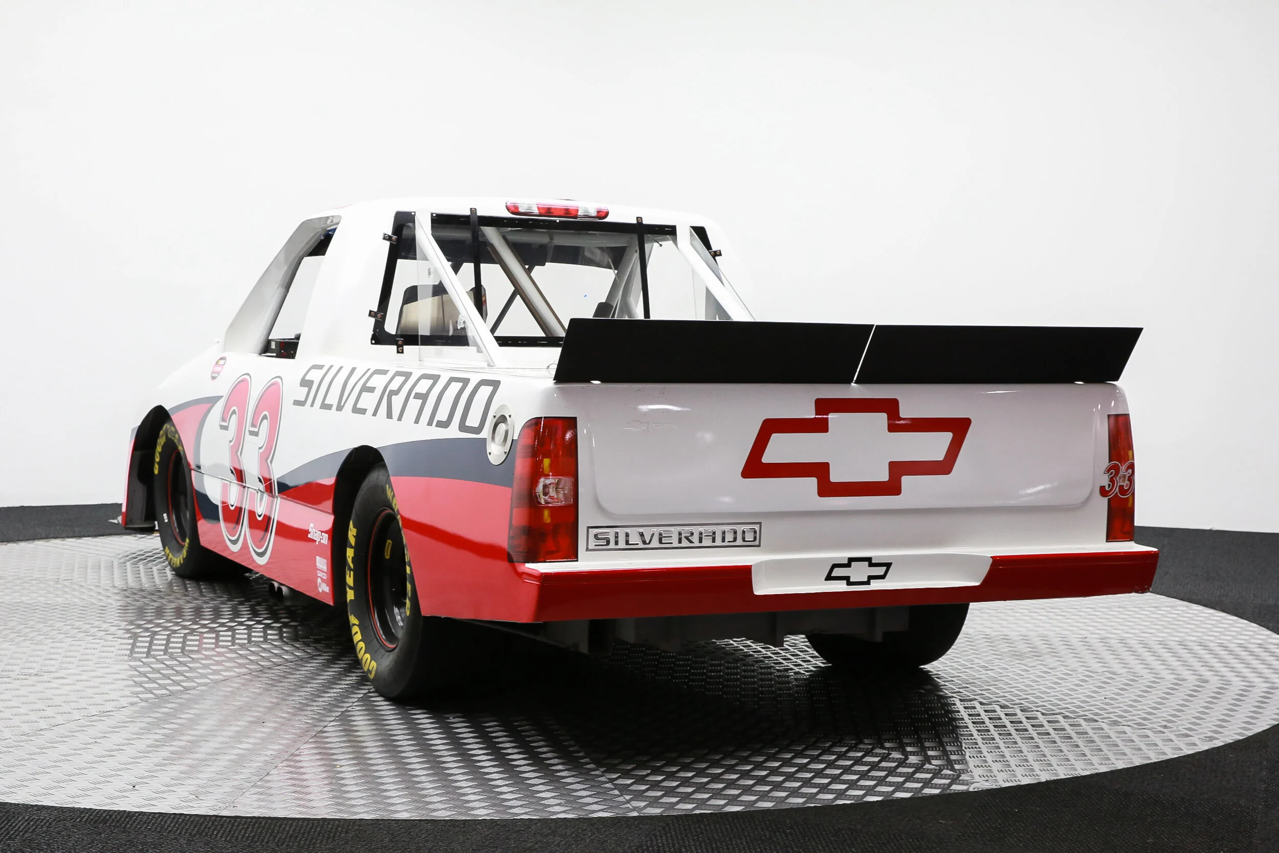 ROBERT_BASSAM_CHEVROLET_SILVERADO_RACE_TRUCK_WHITE (3).jpg