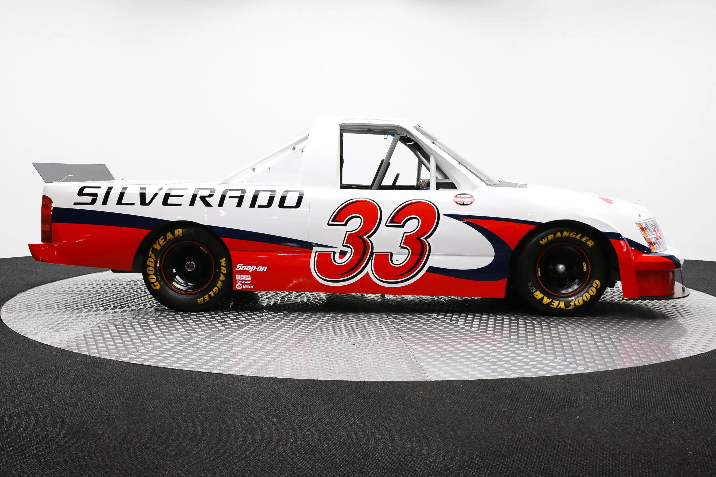 ROBERT_BASSAM_CHEVROLET_SILVERADO_RACE_TRUCK_WHITE (28).jpg