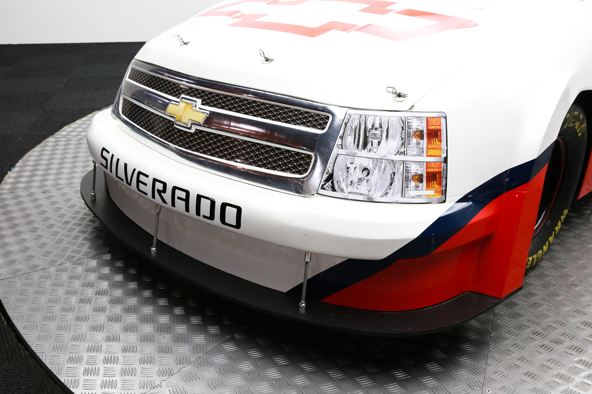 ROBERT_BASSAM_CHEVROLET_SILVERADO_RACE_TRUCK_WHITE (36).jpg