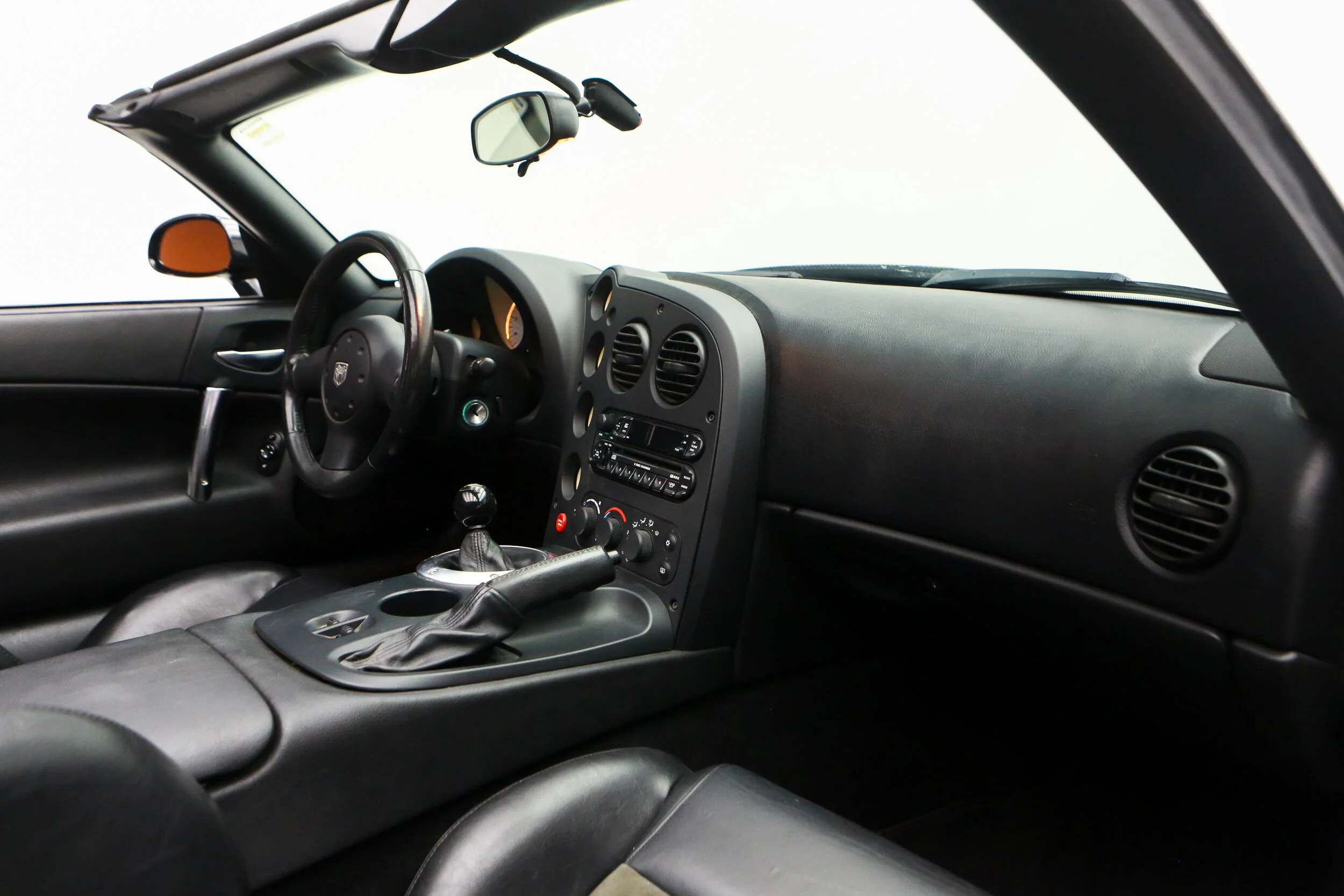 ROBERT_BASSAM_DODGE_VIPER_SRT10_2004_BLACK (23).jpg
