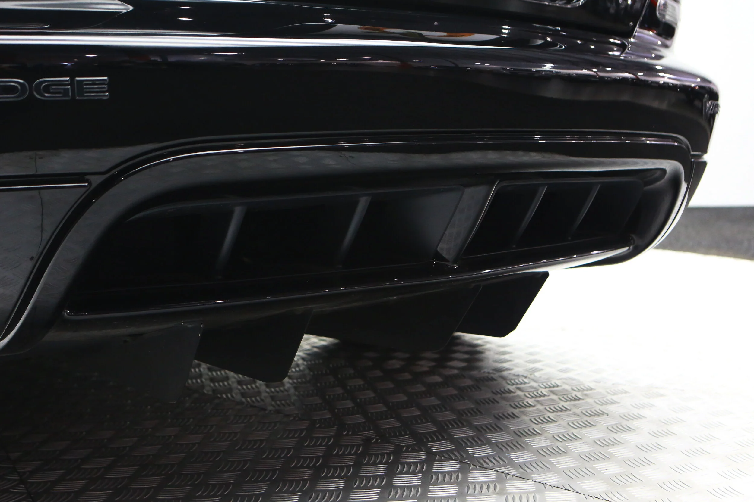 ROBERT_BASSAM_DODGE_VIPER_SRT10_2004_BLACK (30).jpg