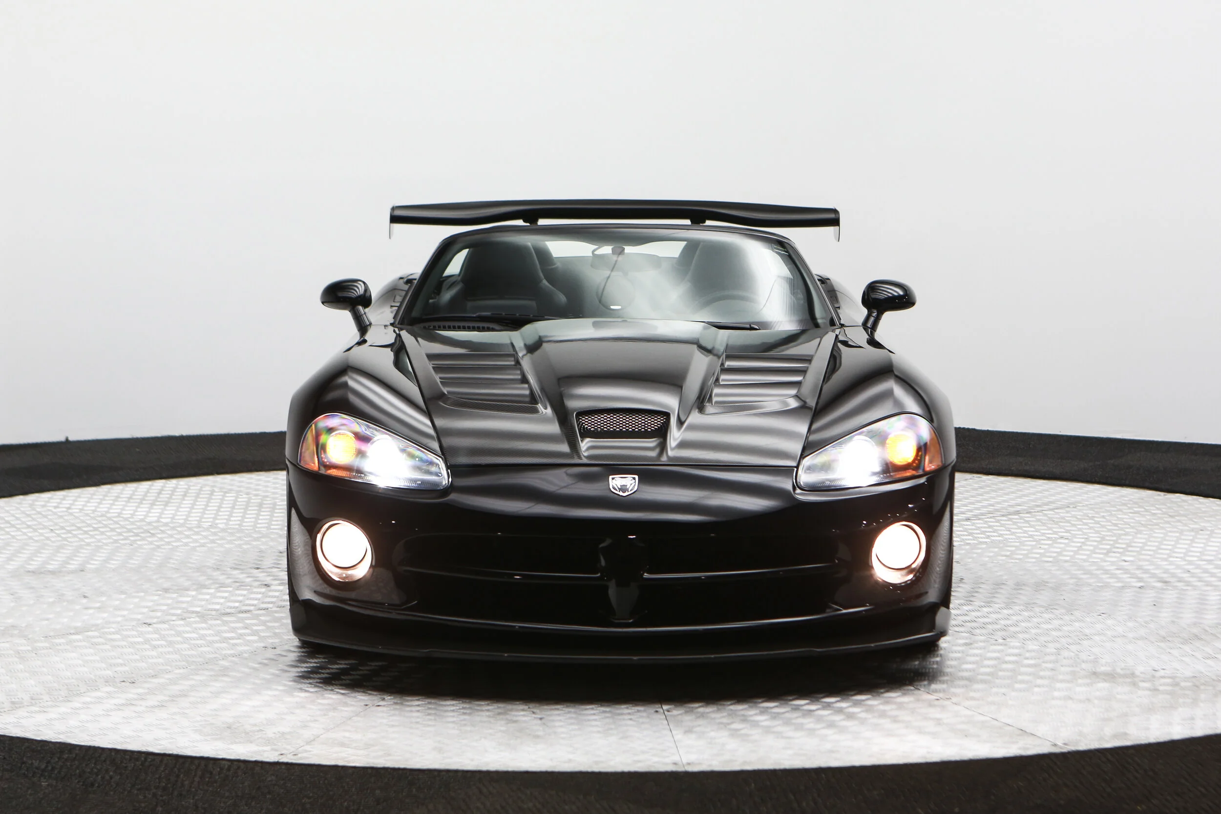 ROBERT_BASSAM_DODGE_VIPER_SRT10_2004_BLACK (34).jpg