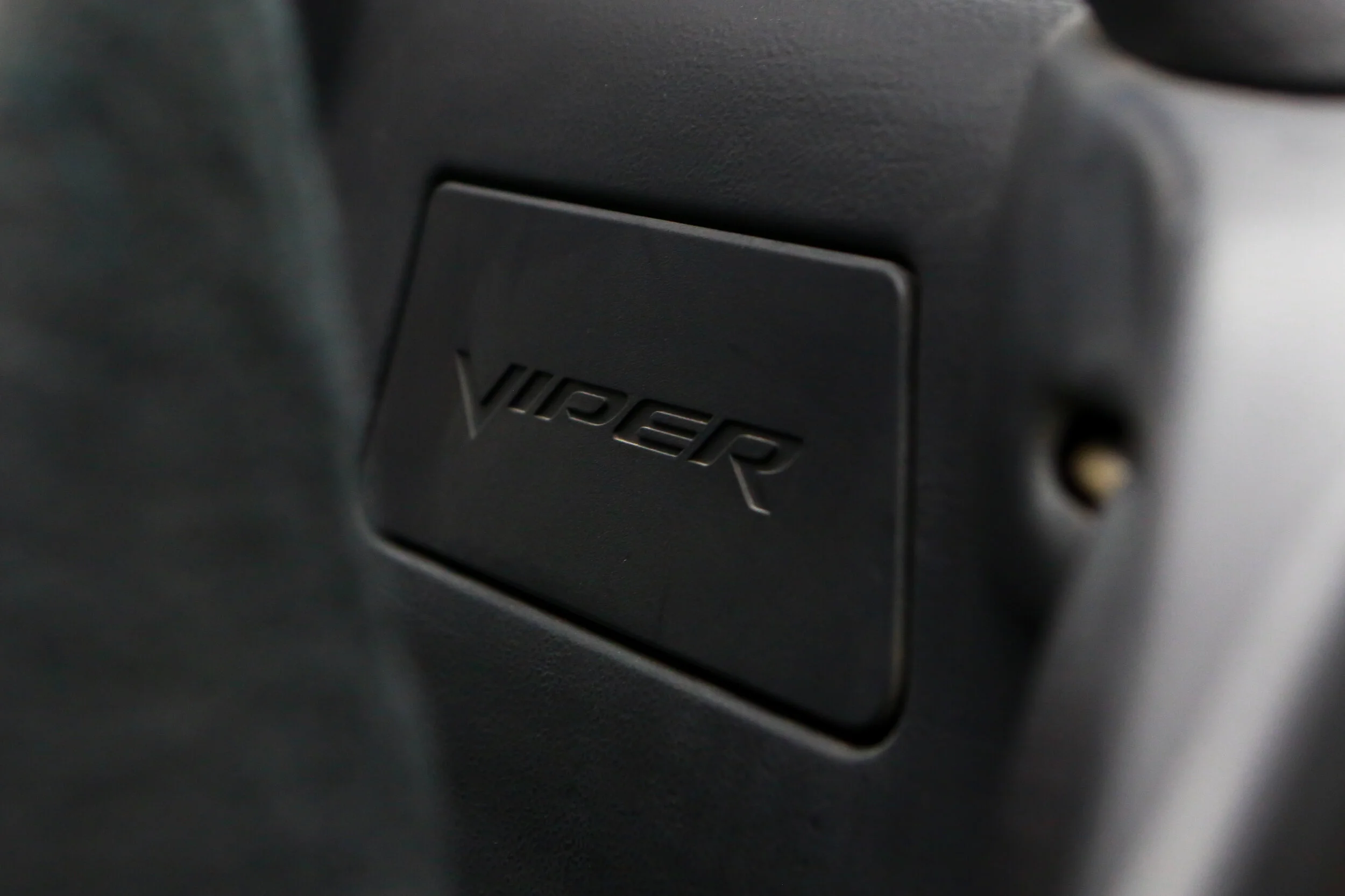 ROBERT_BASSAM_DODGE_VIPER_SRT10_2004_BLACK (37).jpg