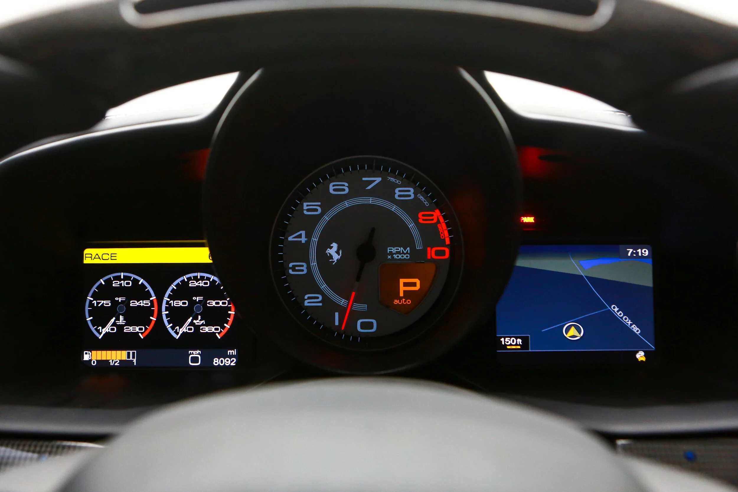 ROBERT_BASSAM_FERRARI_458_ITALIA_2011_WHITE (16).jpg