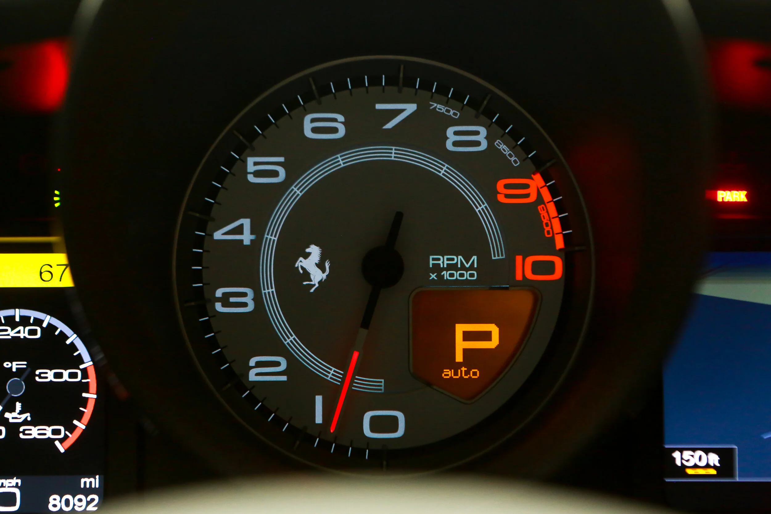 ROBERT_BASSAM_FERRARI_458_ITALIA_2011_WHITE (17).jpg