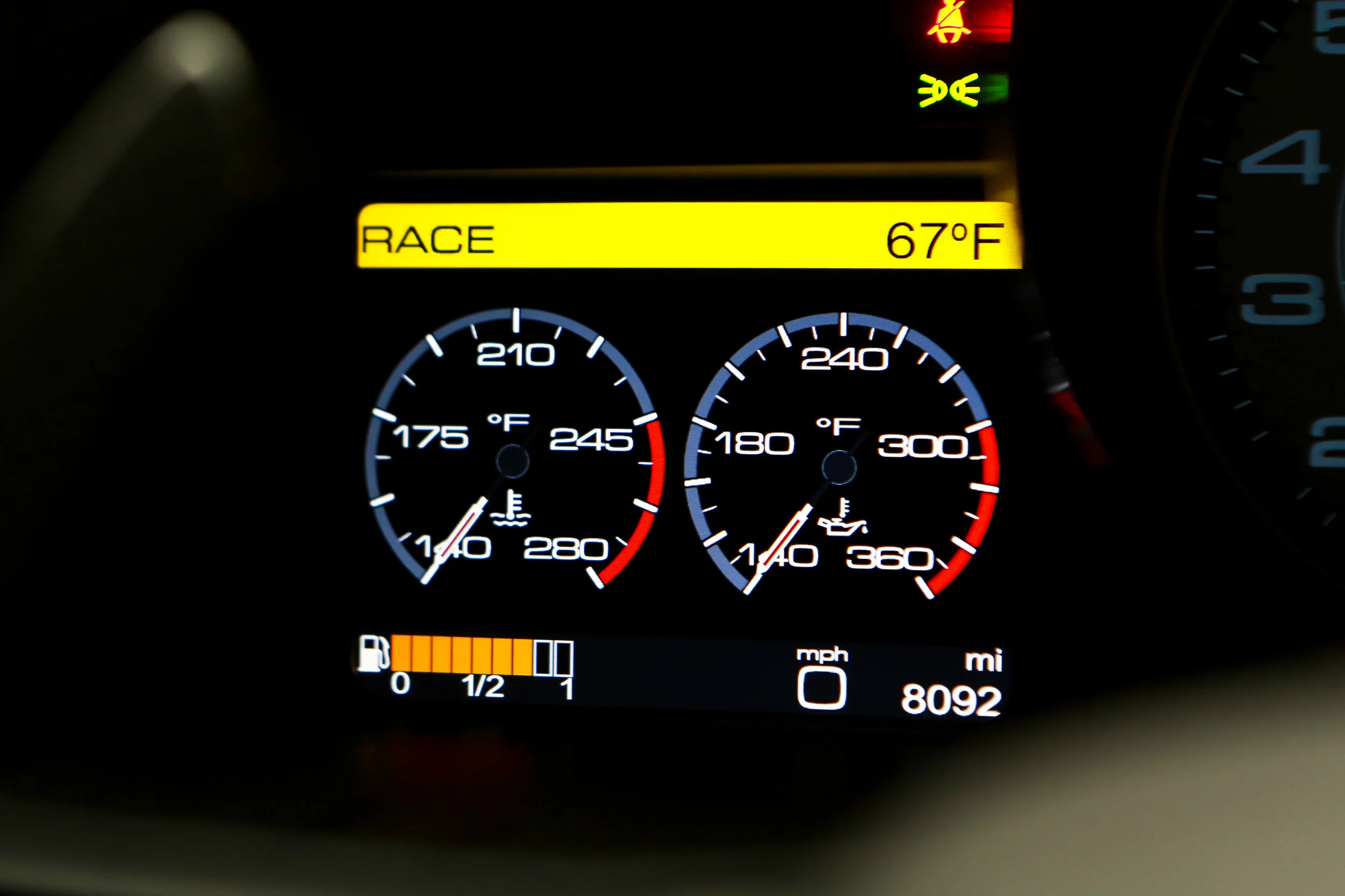 ROBERT_BASSAM_FERRARI_458_ITALIA_2011_WHITE (18).jpg