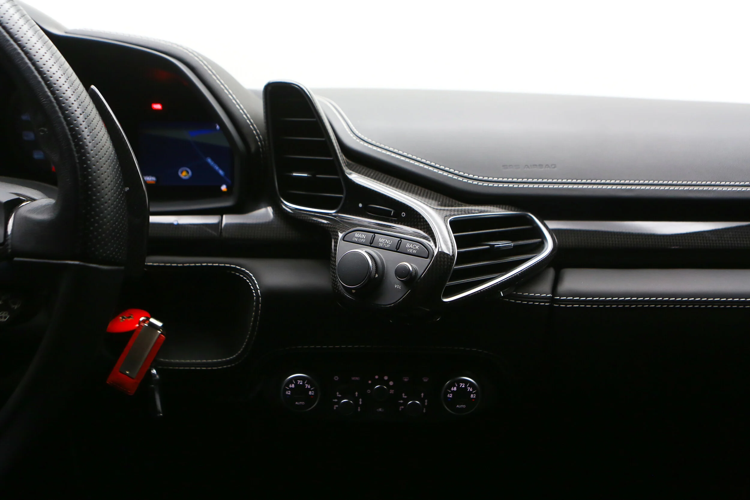 ROBERT_BASSAM_FERRARI_458_ITALIA_2011_WHITE (24).jpg