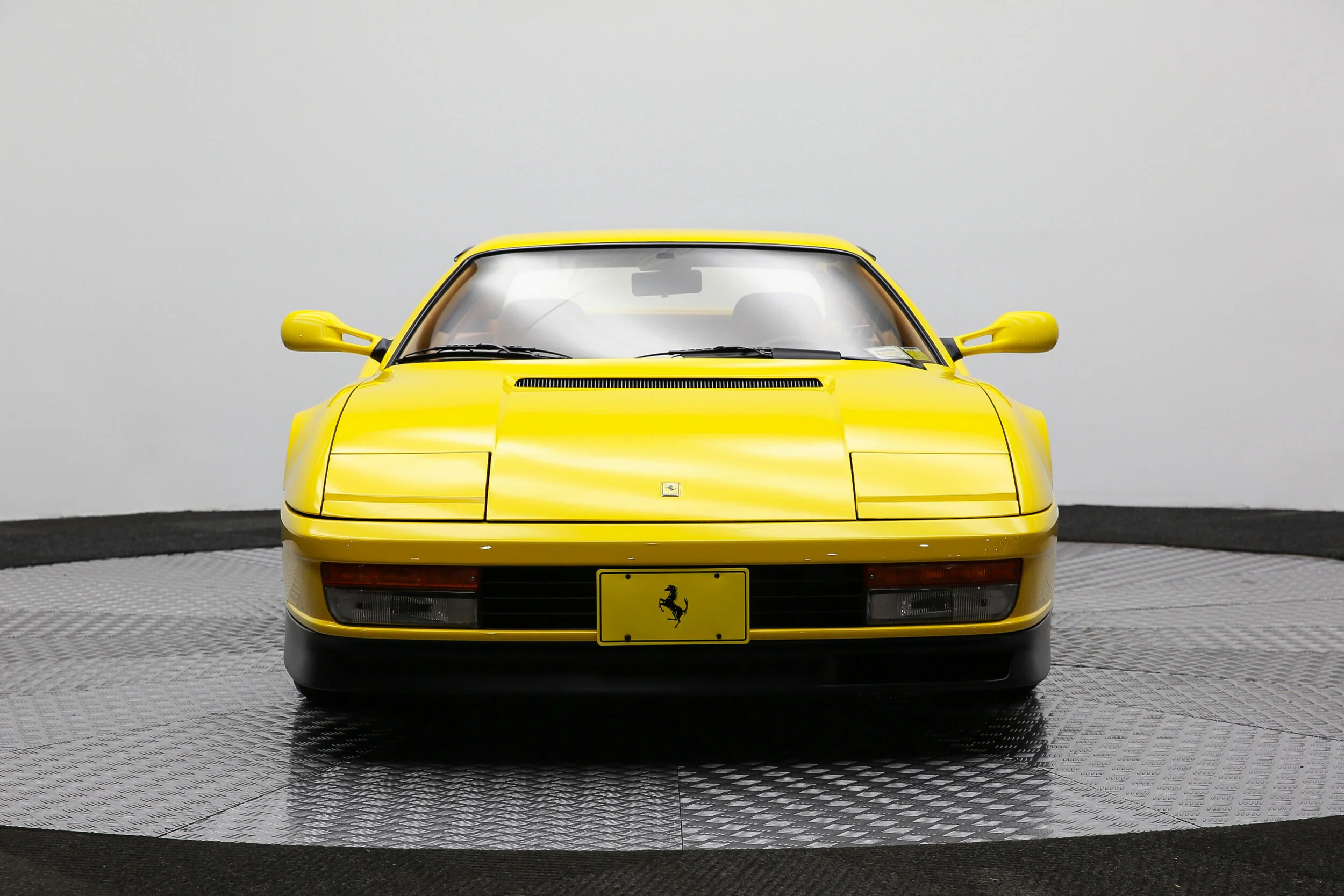 ROBERT_BASSAM_FERRARI_TESTAROSSA_1990_YELLOW (45).jpg