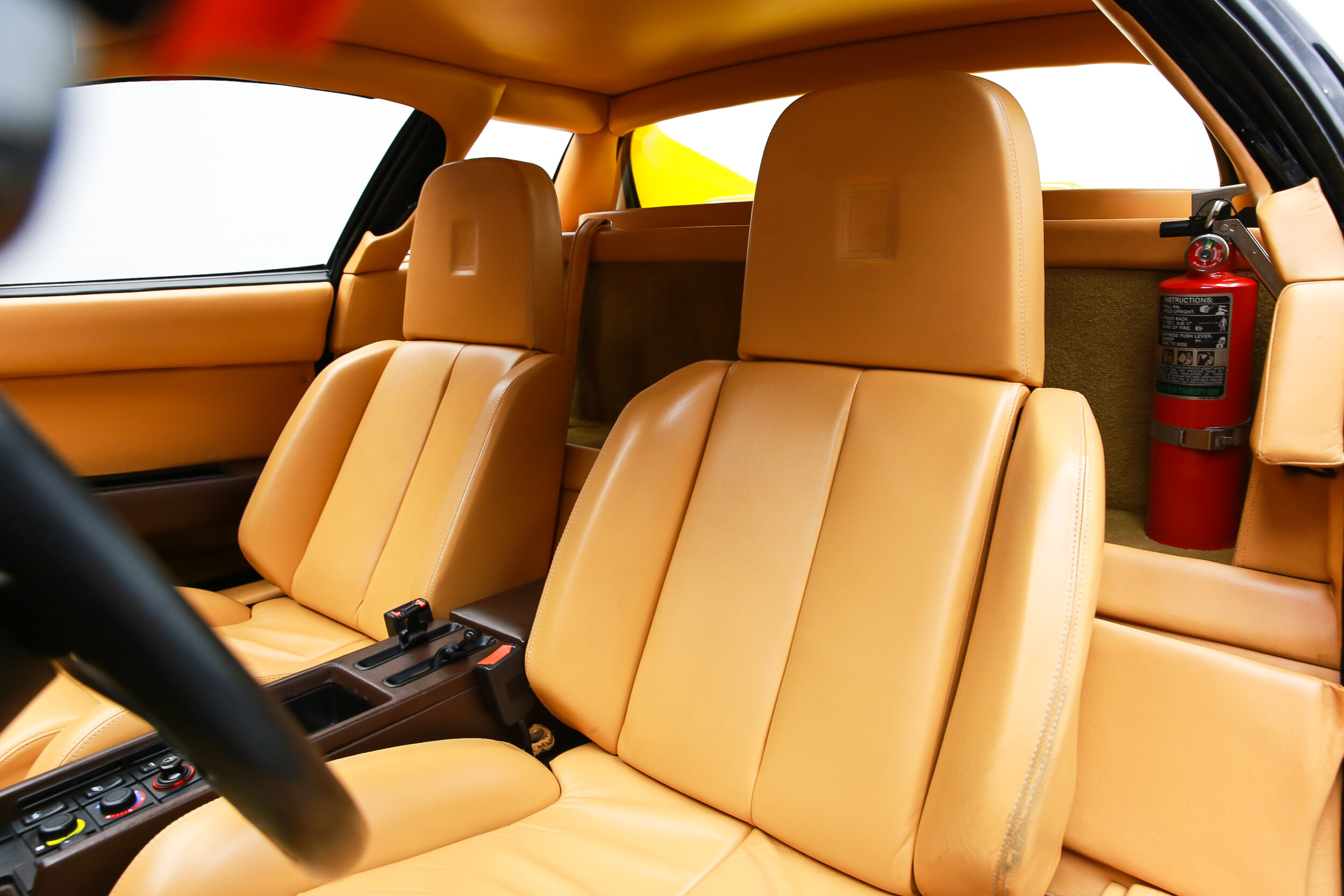 ROBERT_BASSAM_FERRARI_TESTAROSSA_1990_YELLOW (48).jpg