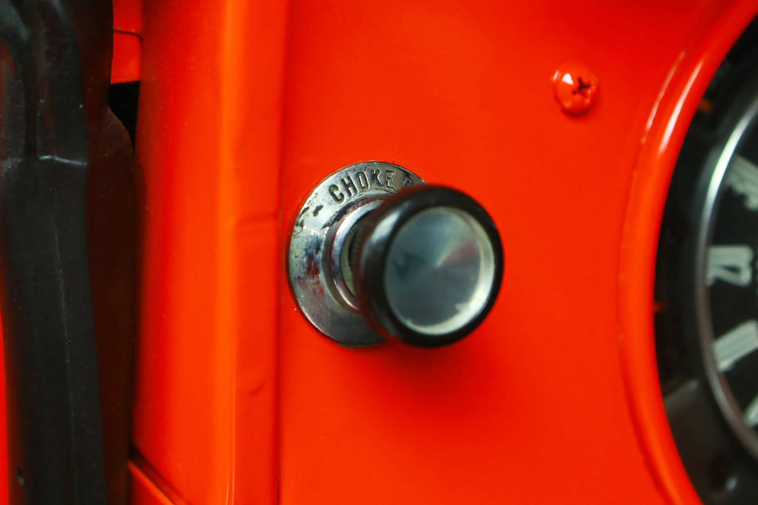 ROBERT_BASSAM_FORD_BRONCO_1968_ORANGE (36).jpg