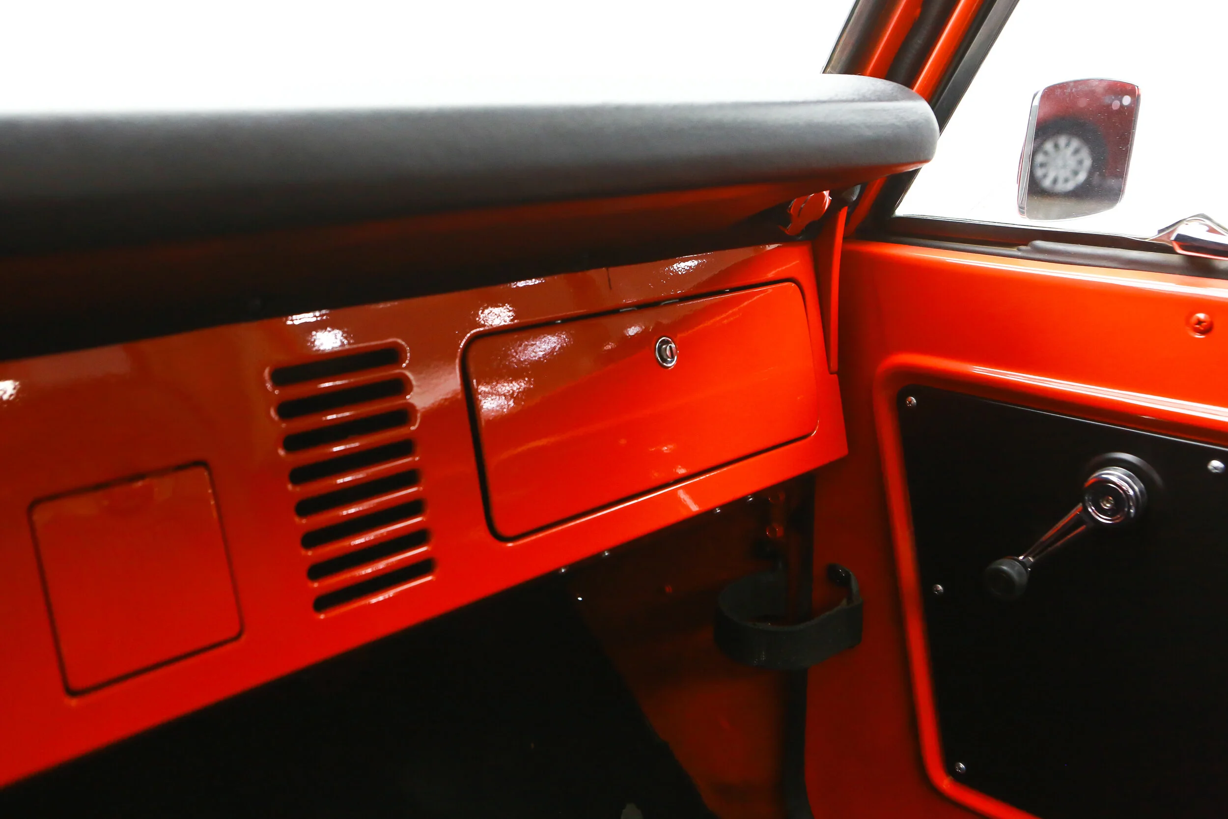 ROBERT_BASSAM_FORD_BRONCO_1968_ORANGE (50).jpg