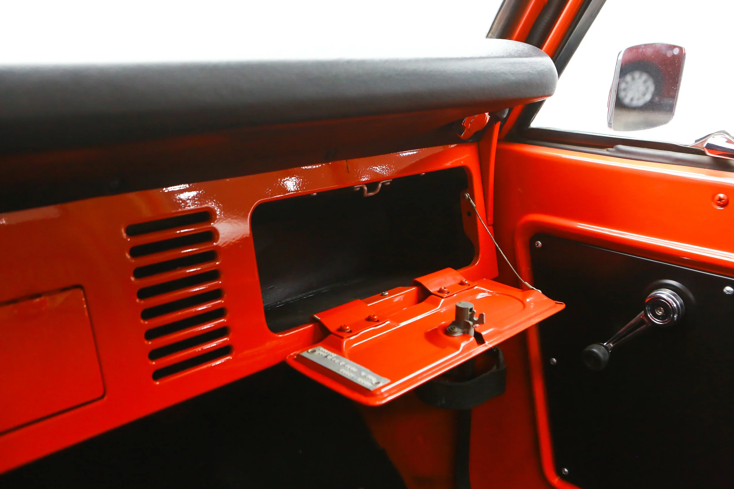 ROBERT_BASSAM_FORD_BRONCO_1968_ORANGE (51).jpg