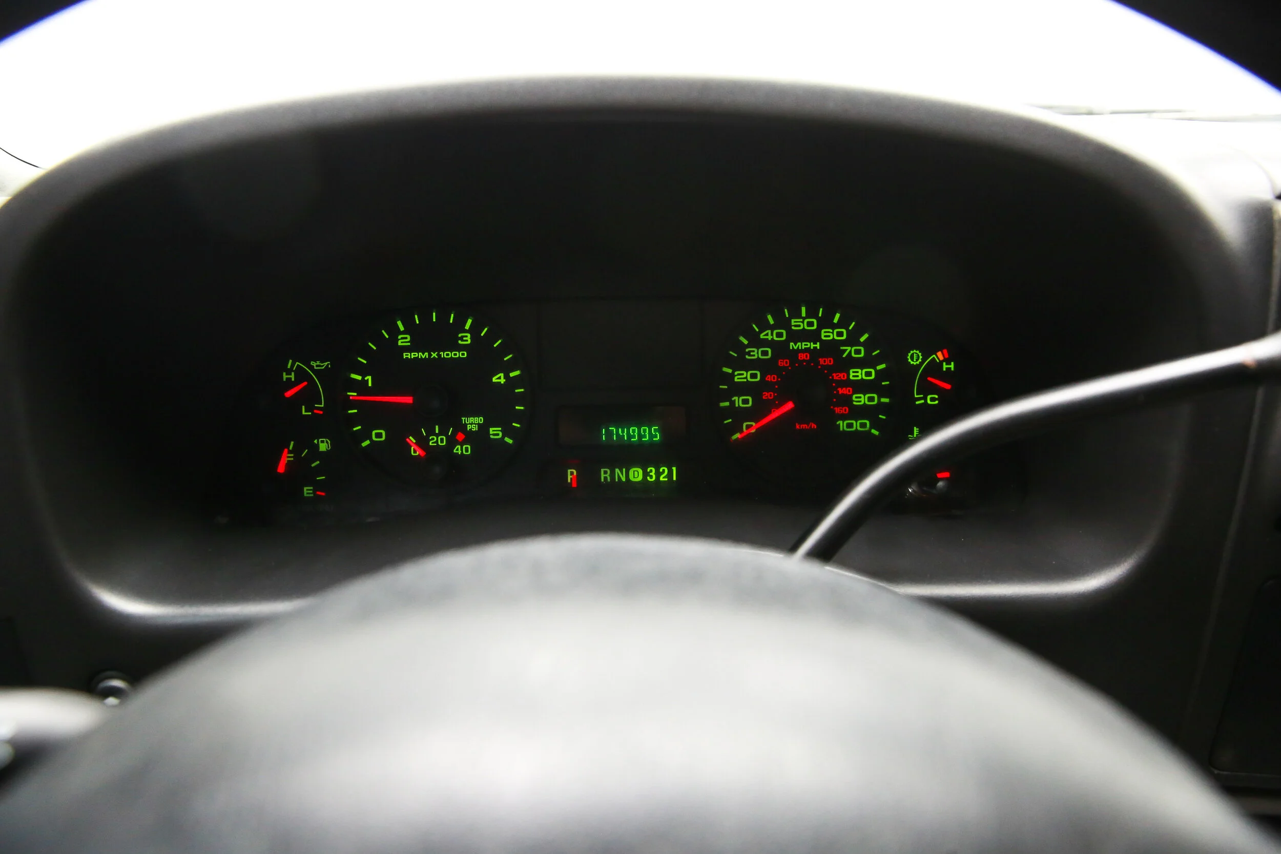 ROBERT_BASSAM_FORD_F250_WHITE_2005 (11).jpg