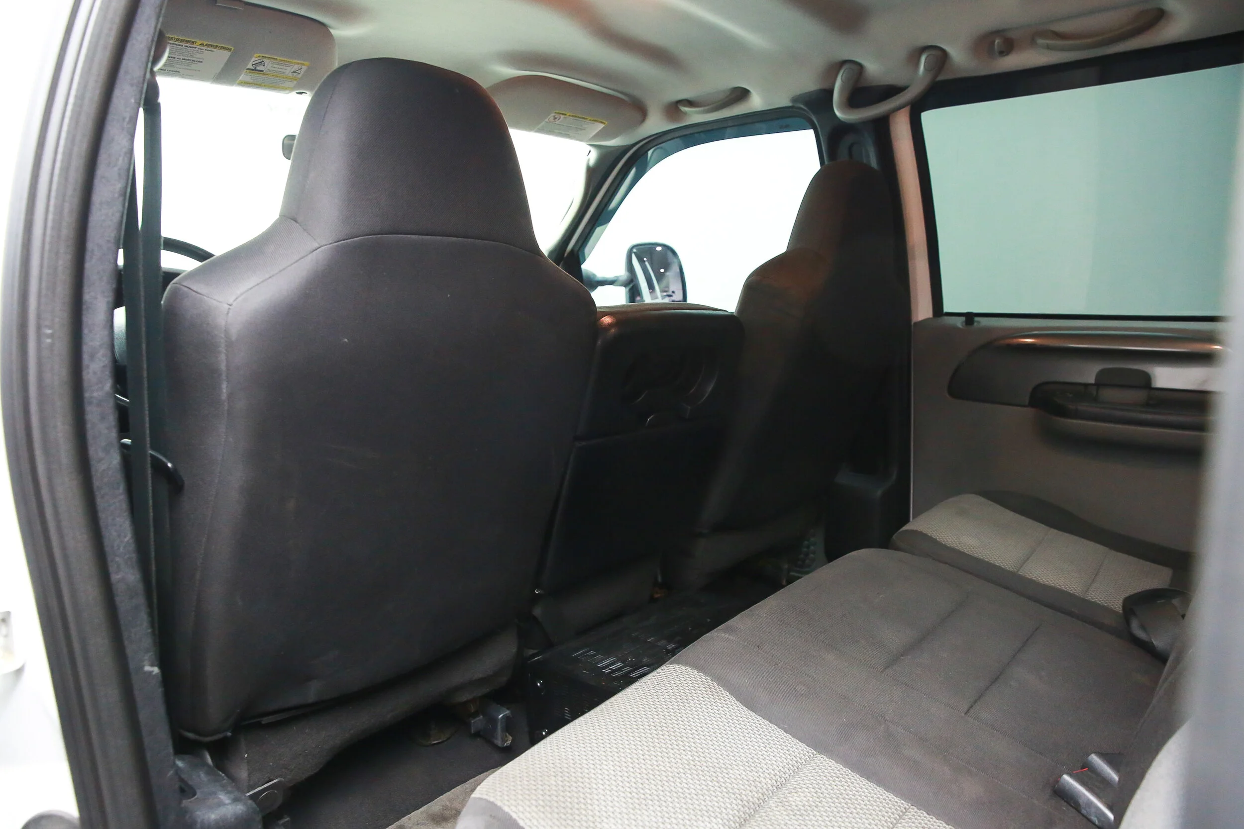ROBERT_BASSAM_FORD_F250_WHITE_2005 (20).jpg