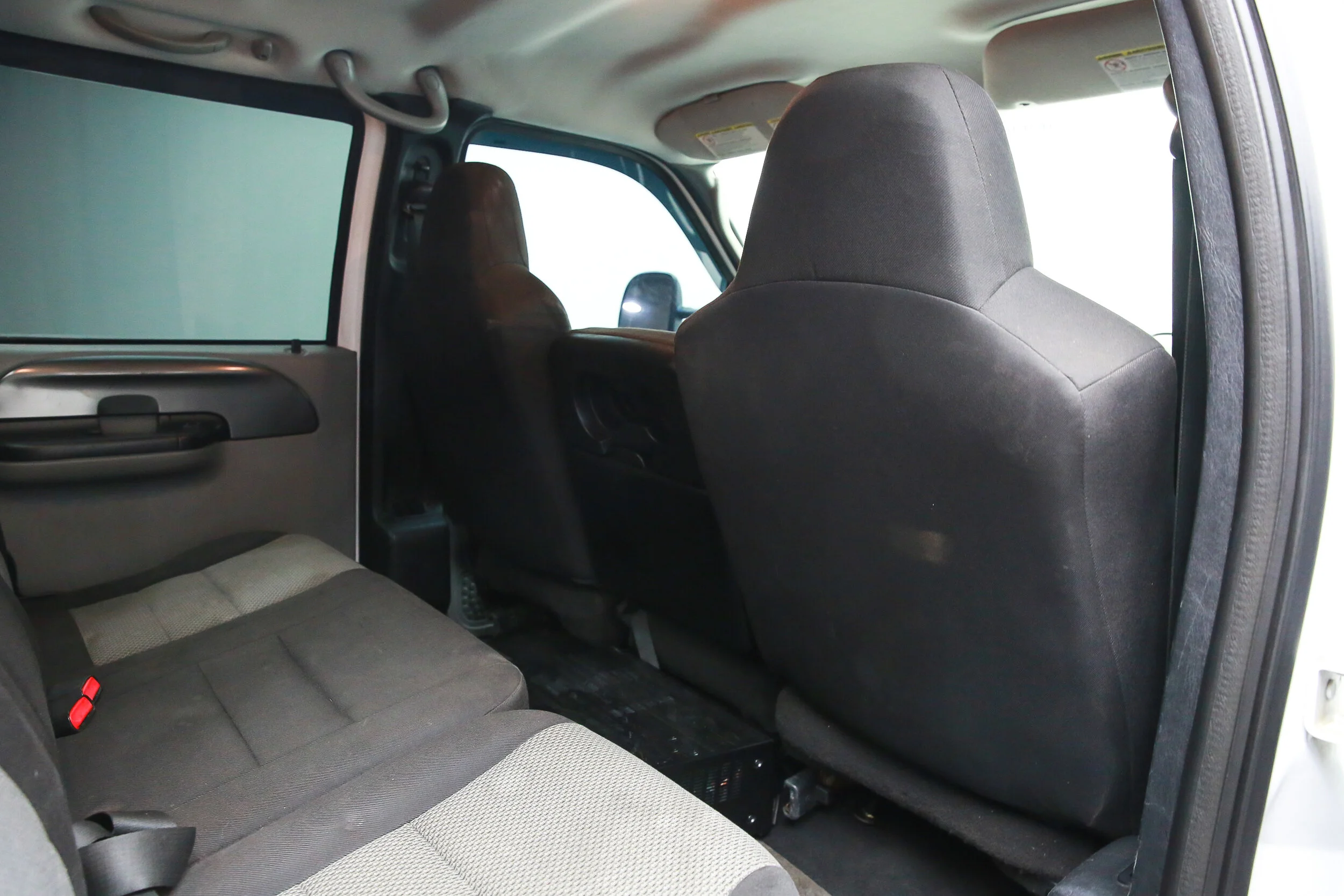ROBERT_BASSAM_FORD_F250_WHITE_2005 (25).jpg