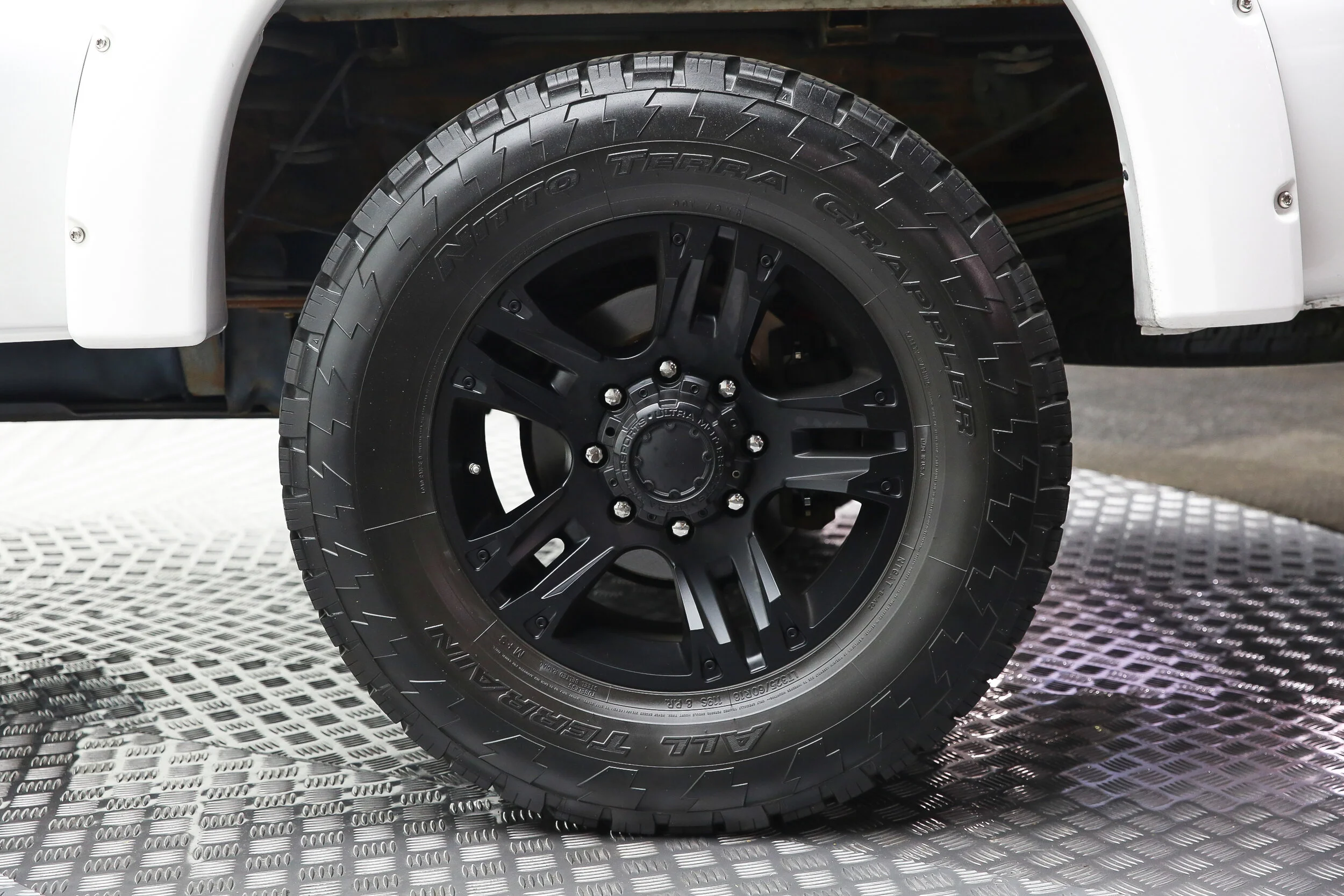 ROBERT_BASSAM_FORD_F250_WHITE_2005 (32).jpg