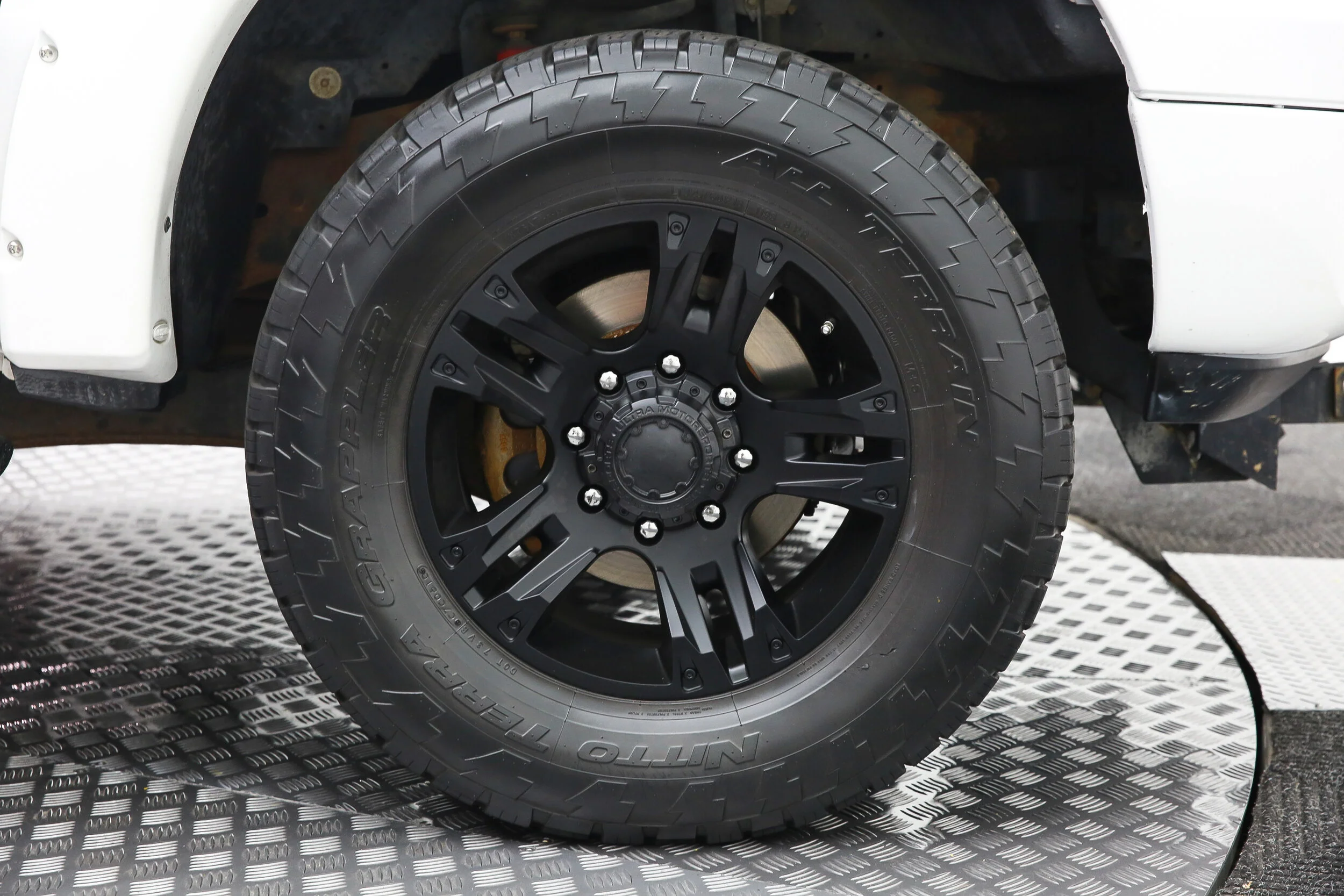 ROBERT_BASSAM_FORD_F250_WHITE_2005 (34).jpg