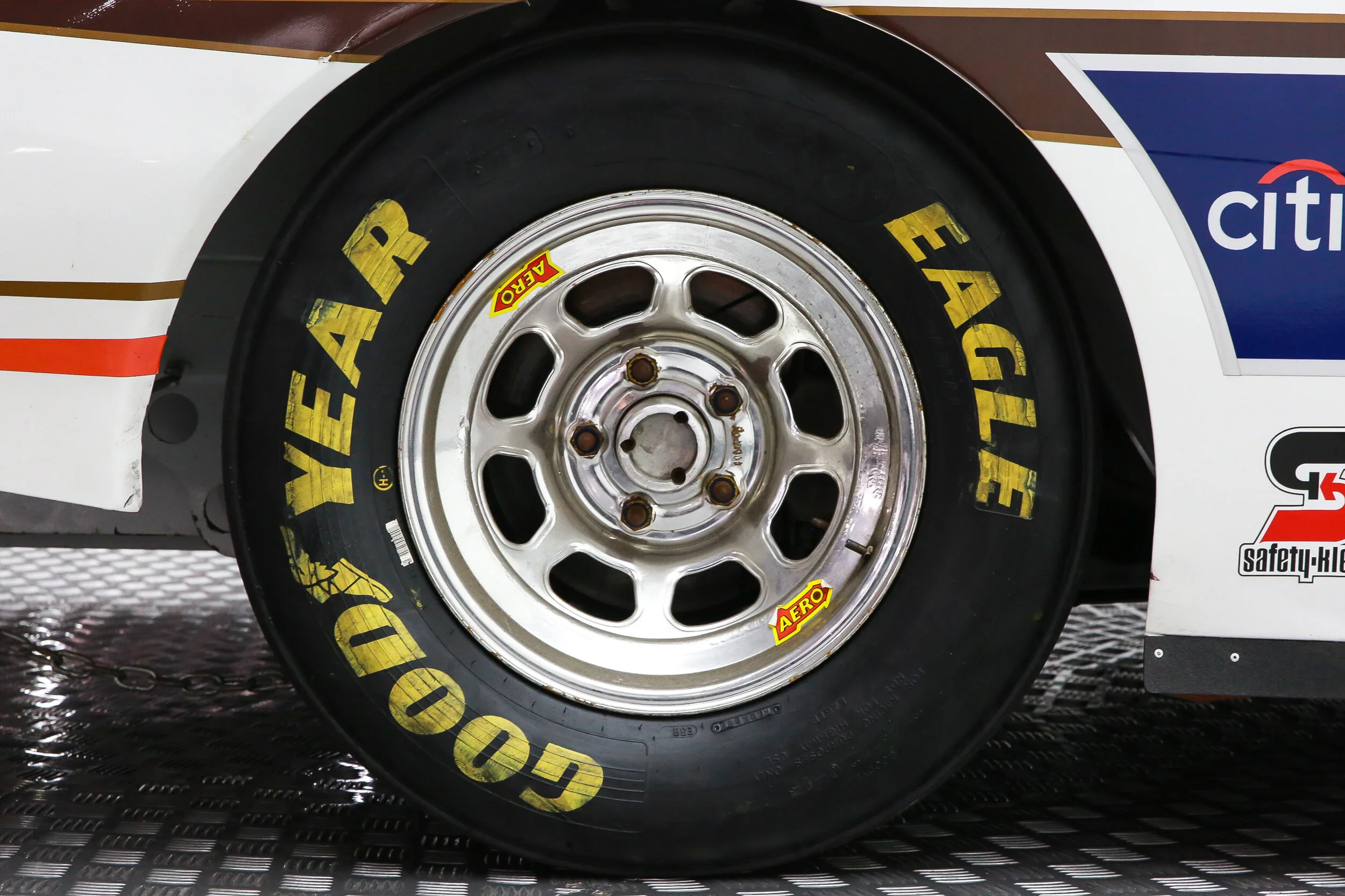 ROBERT_BASSAM_FORD_TAURUS_NASCAR_RACE_CAR_UPS (27).jpg