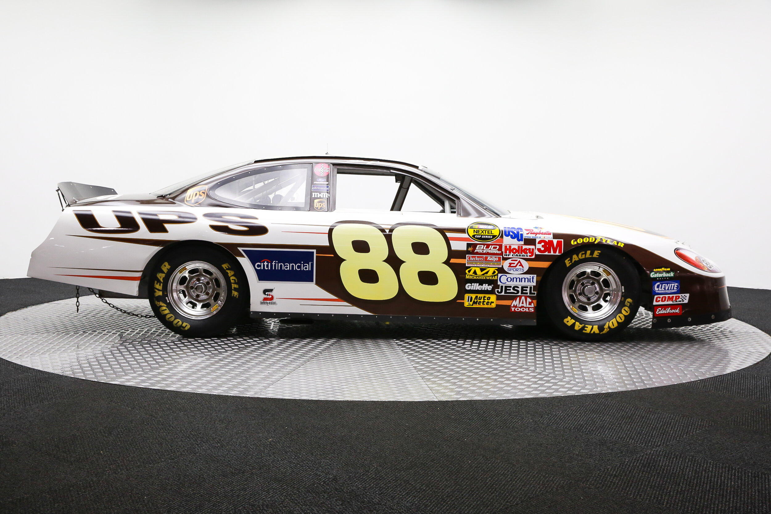 ROBERT_BASSAM_FORD_TAURUS_NASCAR_RACE_CAR_UPS (30).jpg