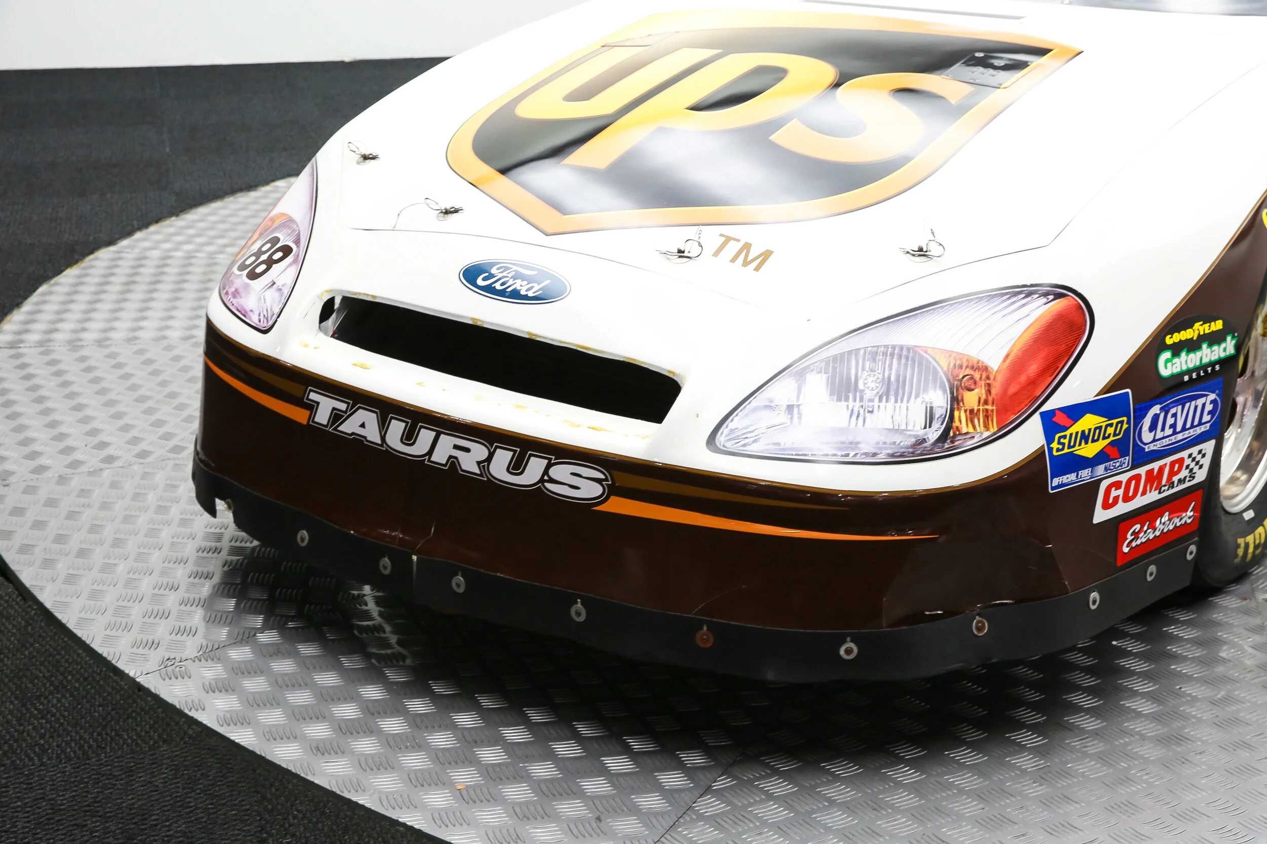 ROBERT_BASSAM_FORD_TAURUS_NASCAR_RACE_CAR_UPS (40).jpg