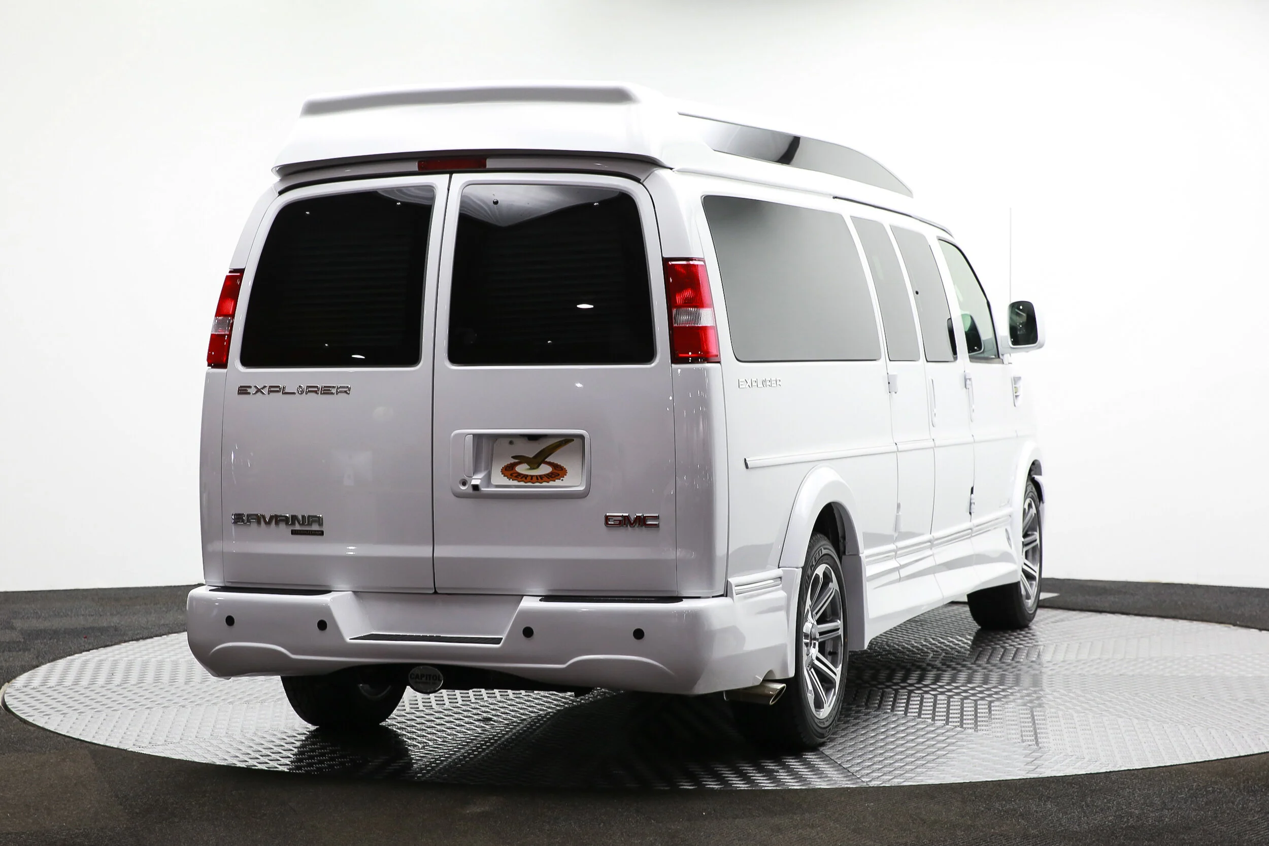 ROBERT_BASSAM_GMC_SAVANA_EXPLORER_VAN_WHITE (1).jpg