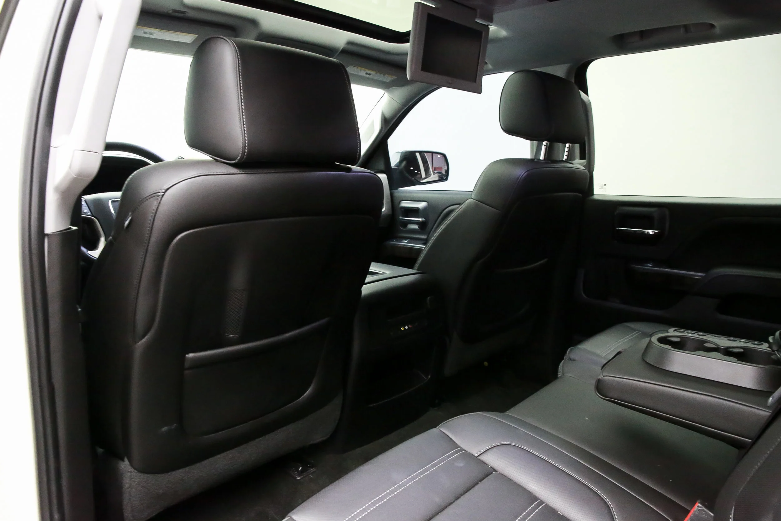 ROBERT_BASSAM_GMC_SIERRA_DENALI_2015_WHITE (20).jpg