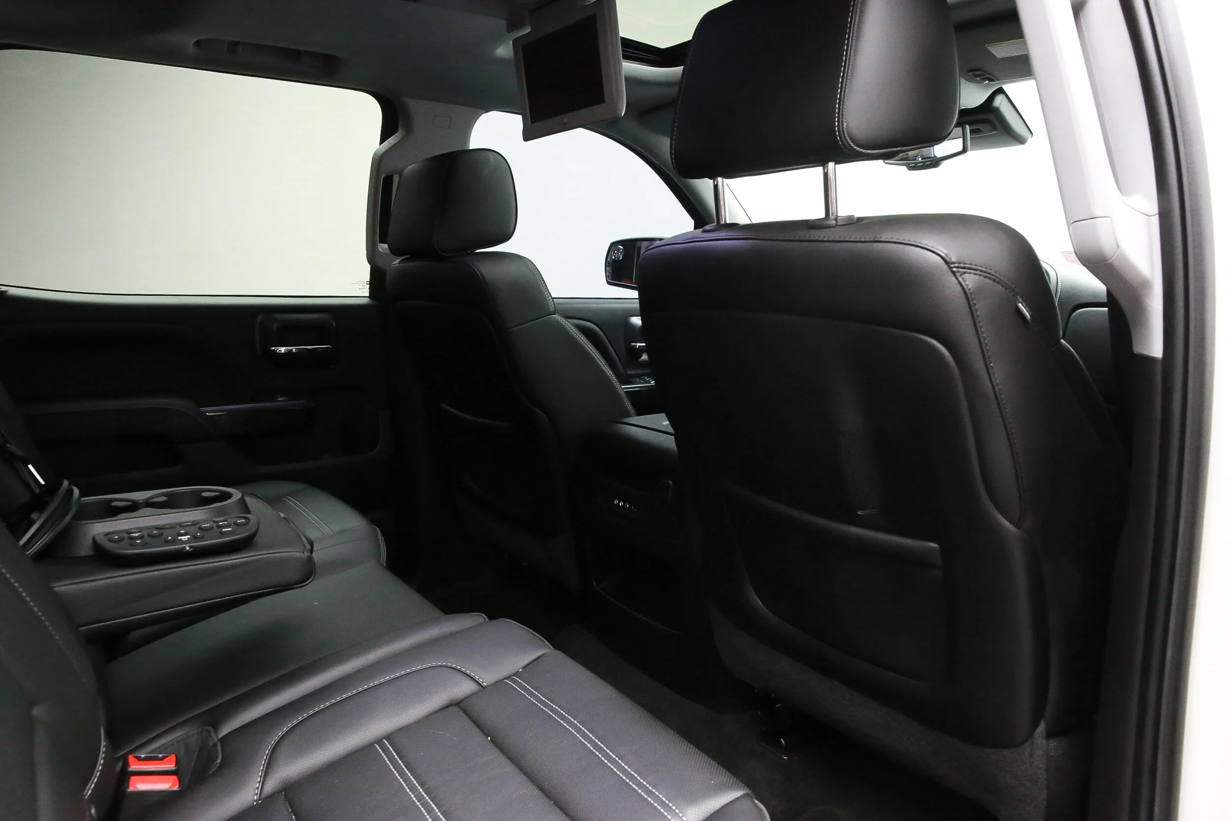 ROBERT_BASSAM_GMC_SIERRA_DENALI_2015_WHITE (29).jpg