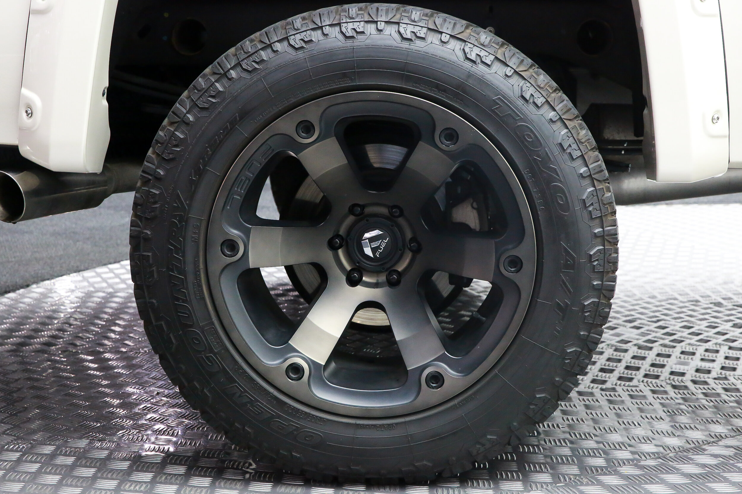 ROBERT_BASSAM_GMC_SIERRA_DENALI_2015_WHITE (38).jpg