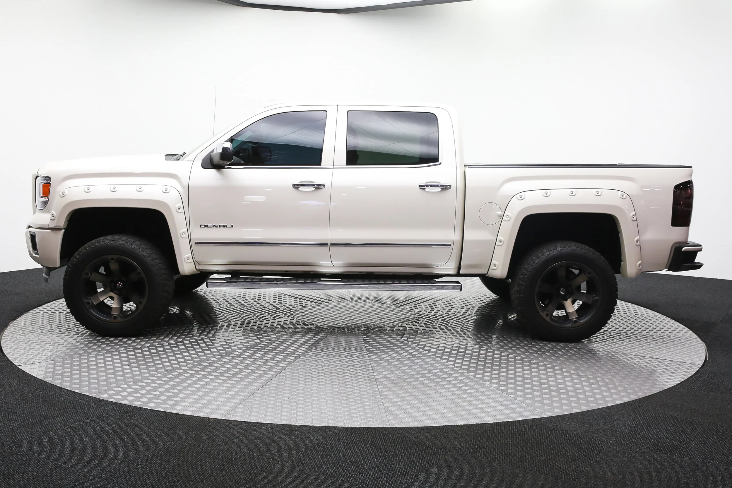 ROBERT_BASSAM_GMC_SIERRA_DENALI_2015_WHITE (51).jpg