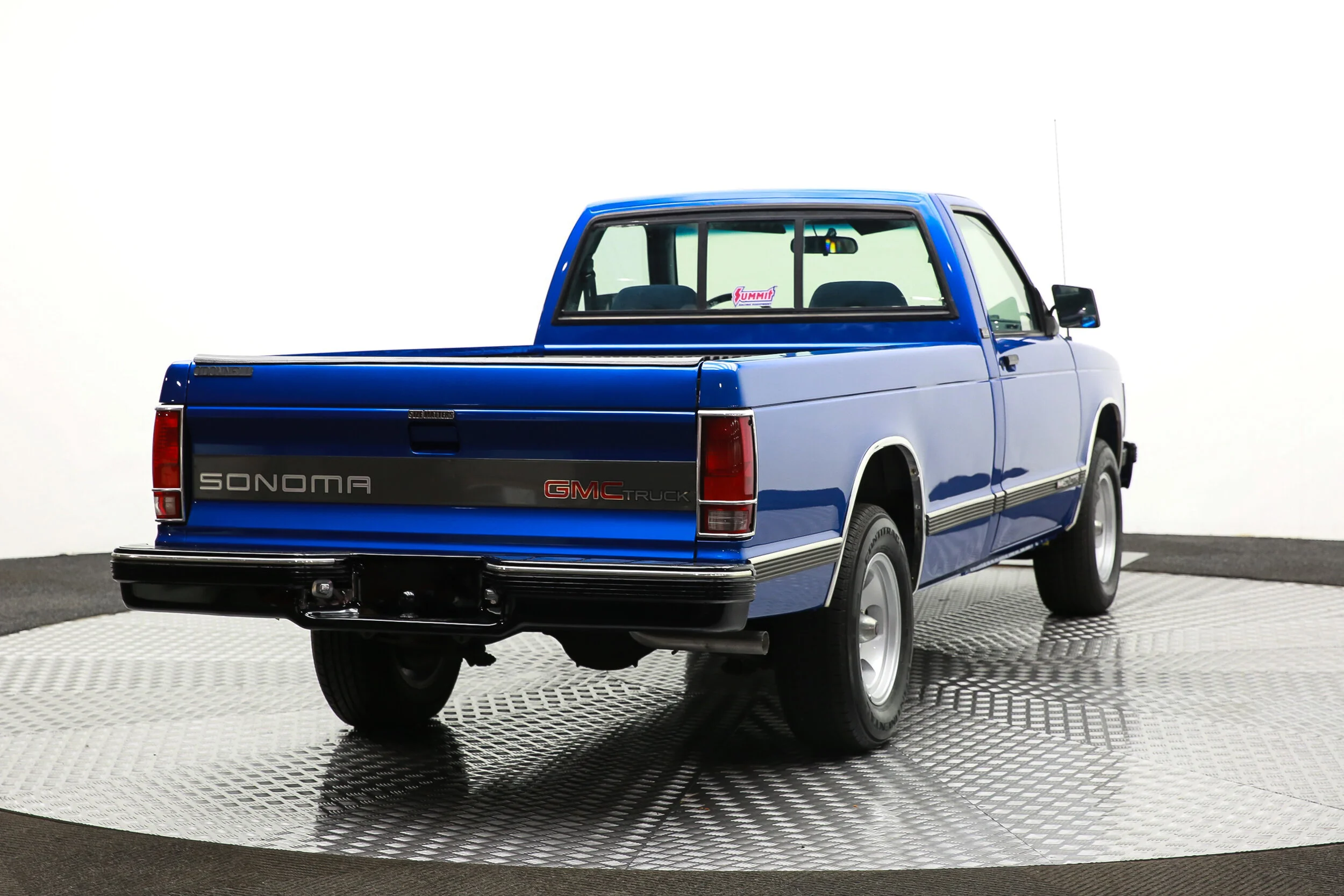 ROBERT_BASSAM_GMC_SONOMA_PICKUP_BLUE (1).jpg