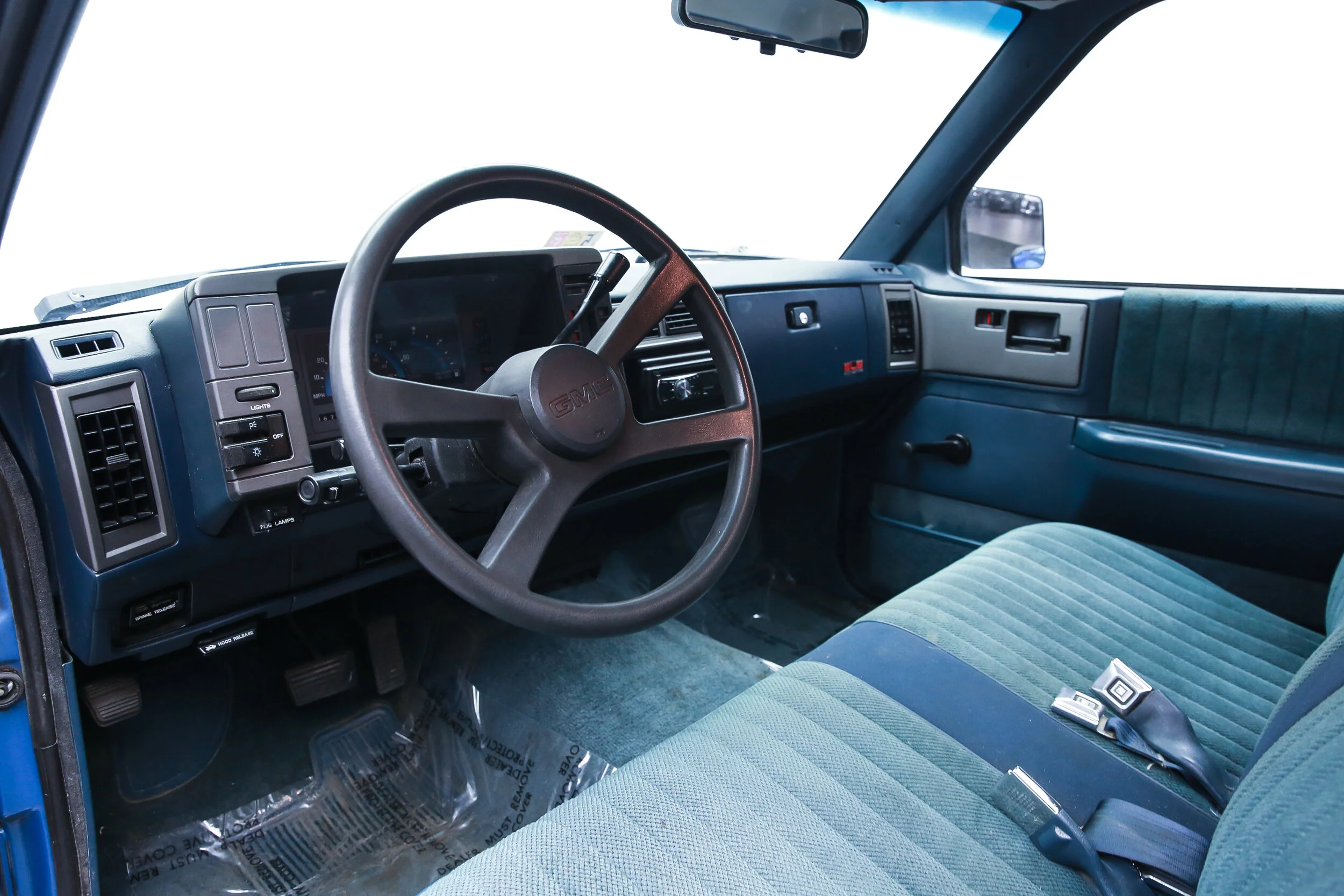ROBERT_BASSAM_GMC_SONOMA_PICKUP_BLUE (5).jpg