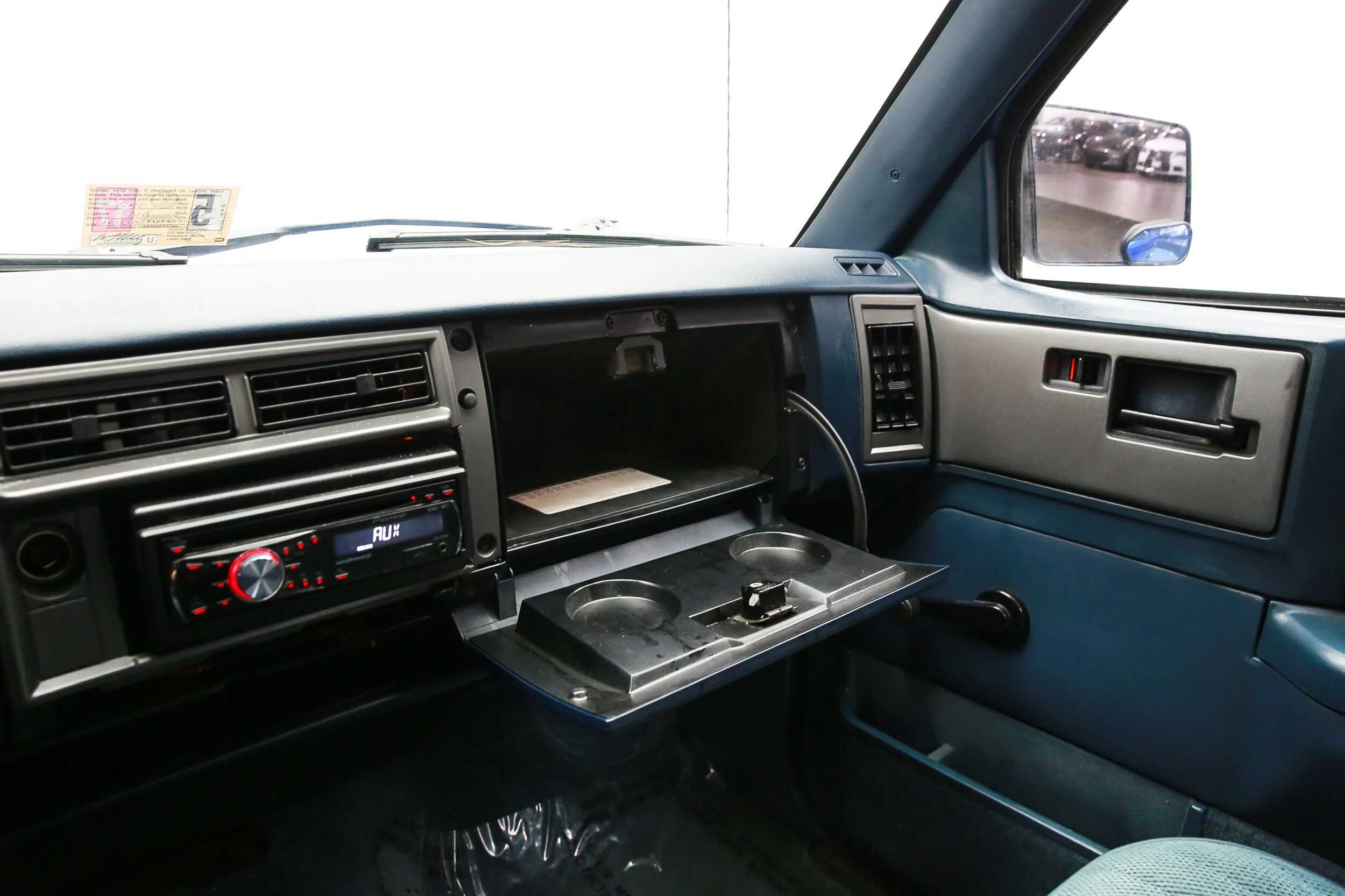 ROBERT_BASSAM_GMC_SONOMA_PICKUP_BLUE (17).jpg