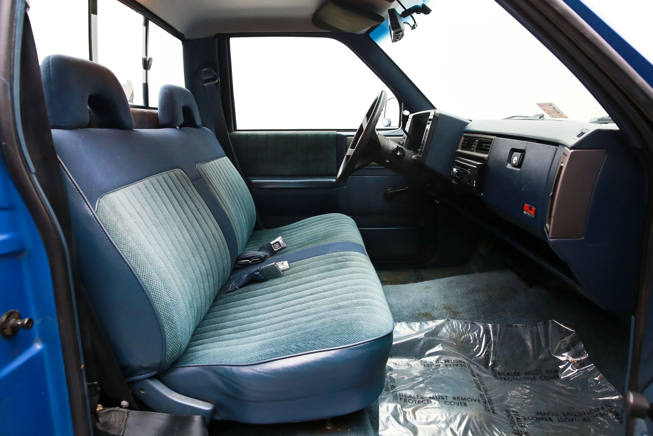 ROBERT_BASSAM_GMC_SONOMA_PICKUP_BLUE (32).jpg