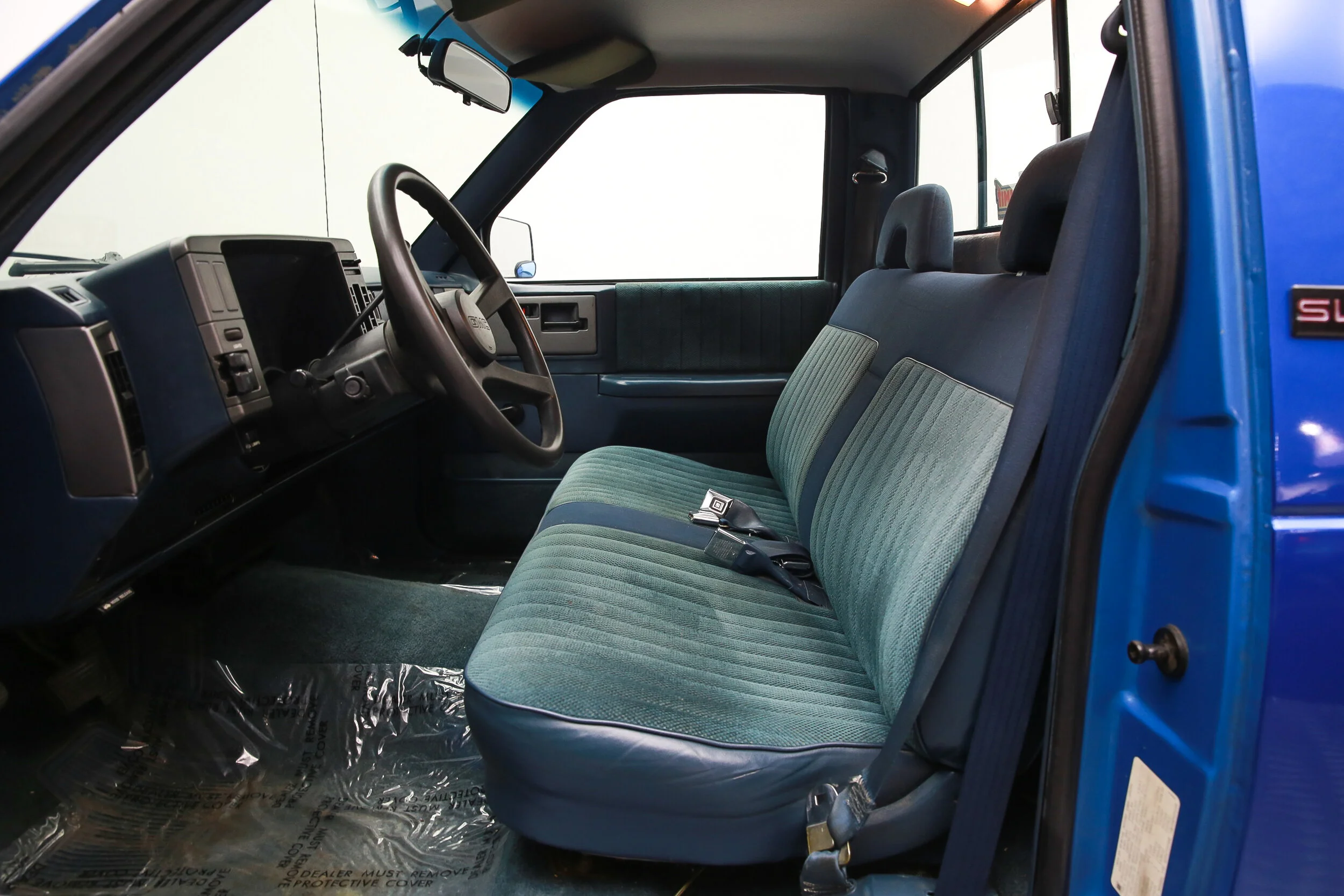 ROBERT_BASSAM_GMC_SONOMA_PICKUP_BLUE (41).jpg