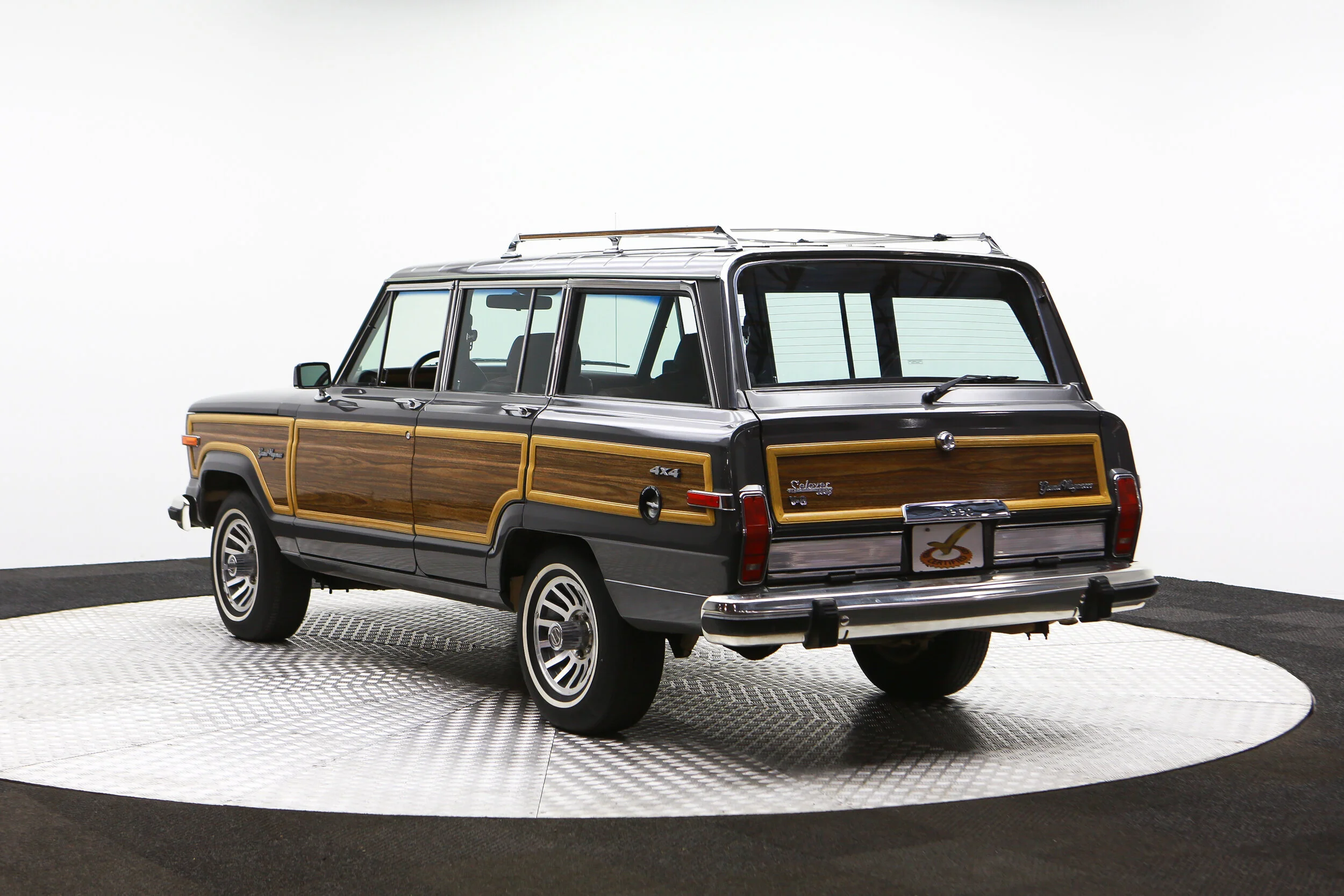 ROBERT_BASSAM_JEEP_GRAND_WAGONEER_BLUE_1989 (14).jpg