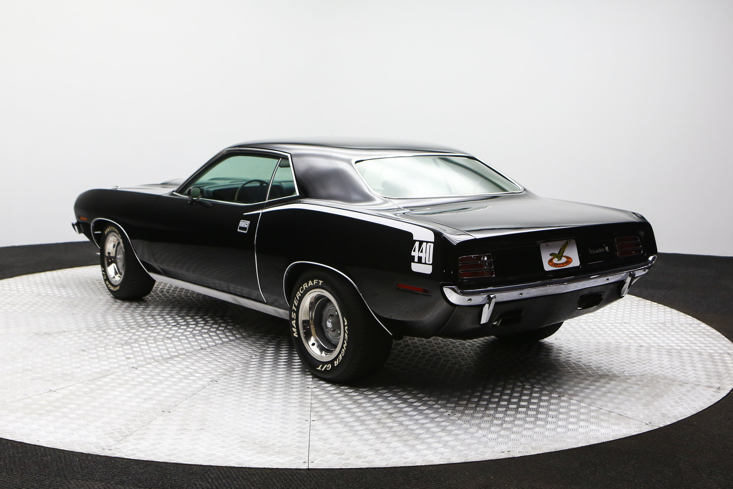 ROBERT_BASSAM_PLYMOUTH_BARACUDA_1970_BLACK (21).jpg
