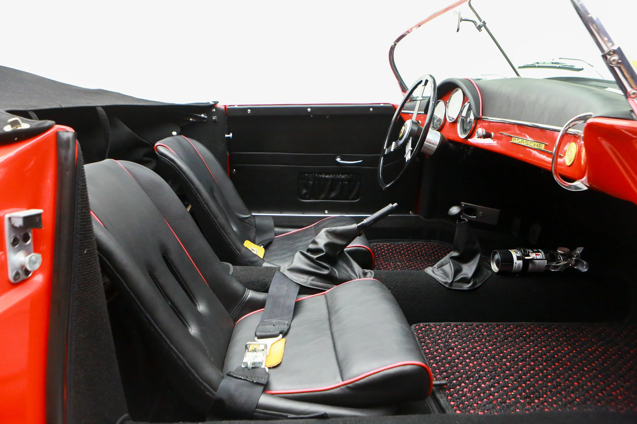 ROBERT_BASSAM_PORSCHE_356_SPEEDSTER_1957_RED (26).jpg