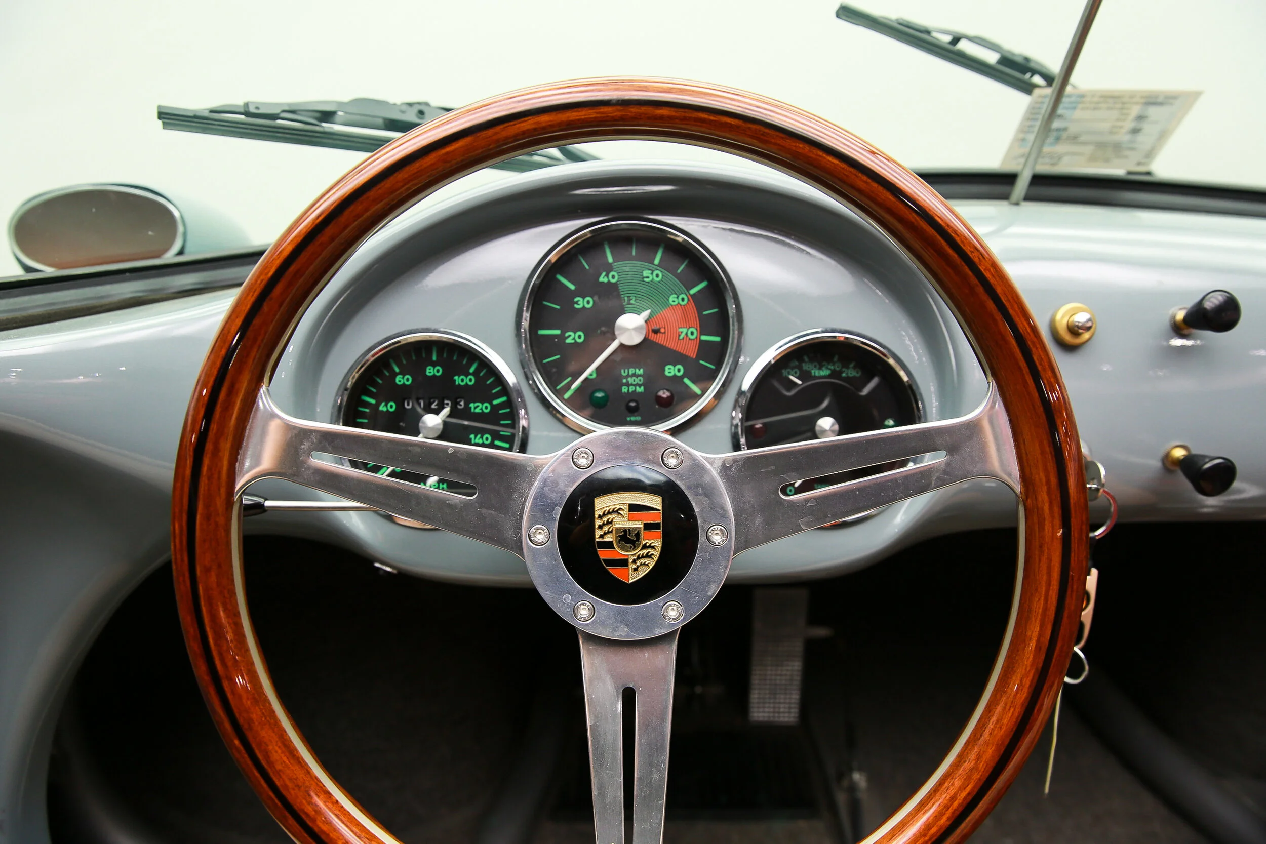 ROBERT_BASSAM_PORSCHE 550_SPYDER_1953 (11).jpg