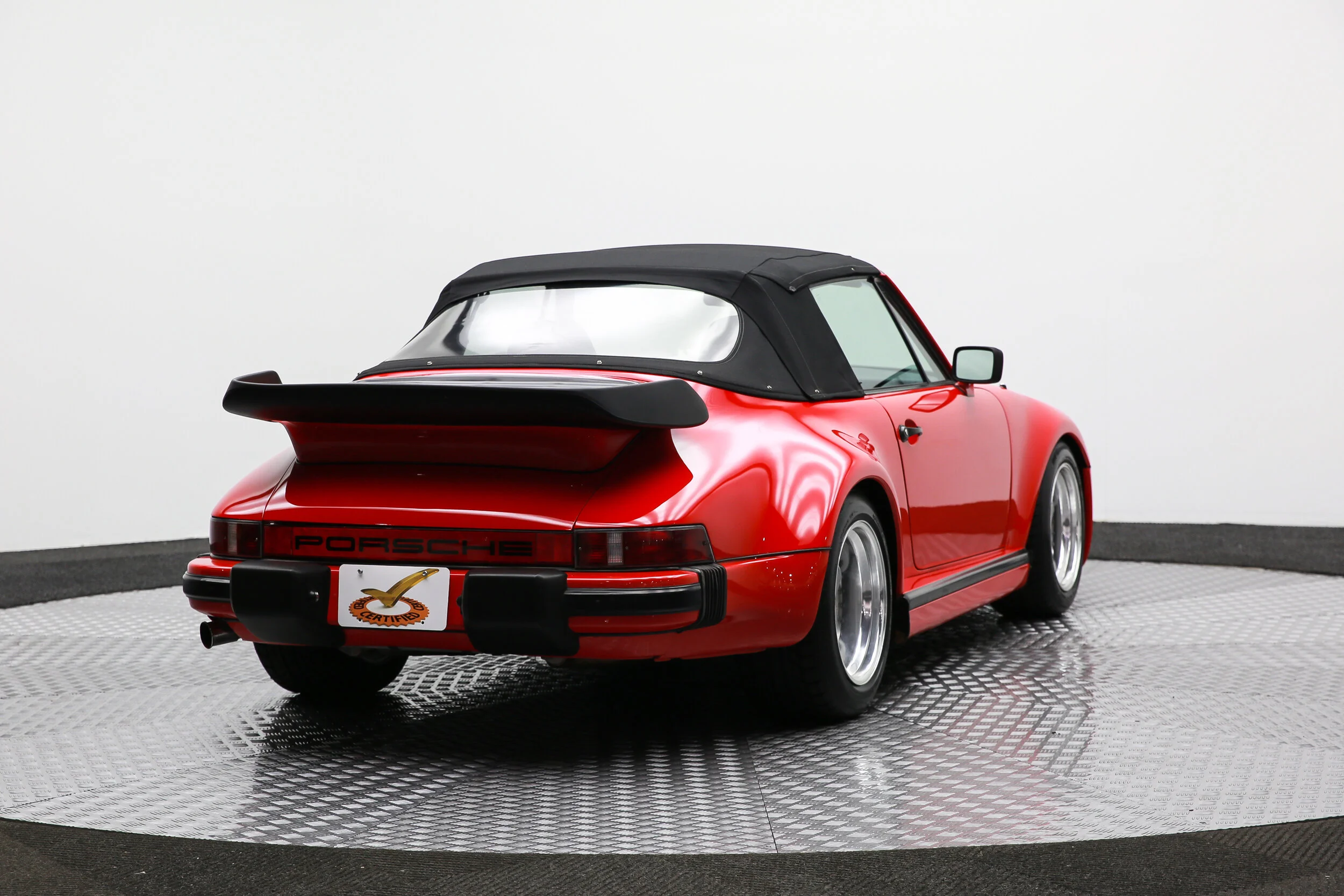 ROBERT_BASSAM_PORSCHE_911_SLANT_NOSE_1983_RED (1).jpg