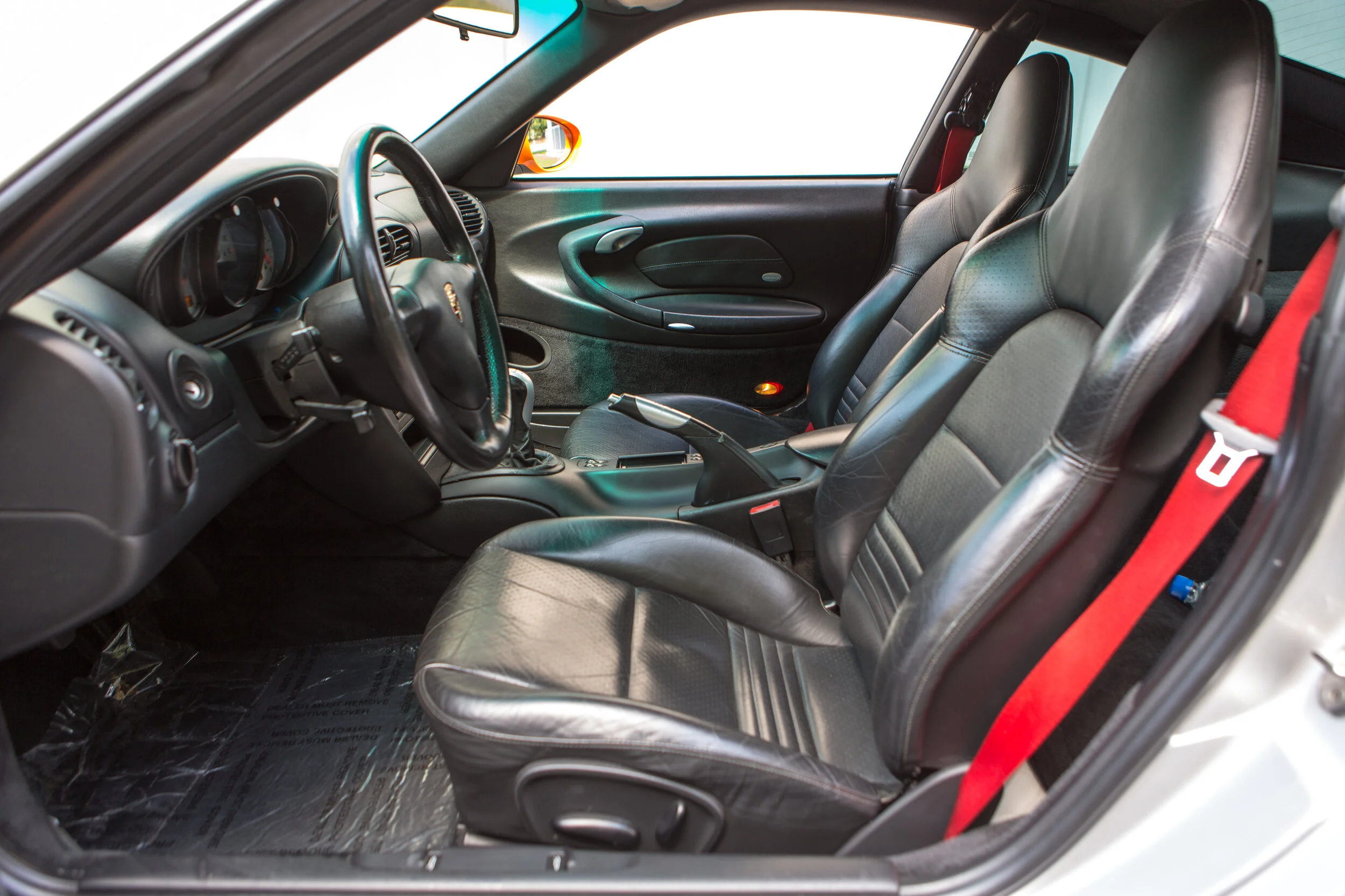 ROBERT_BASSAM_PORSCHE_GT3_2004_GREY_ORANGE (8).jpg