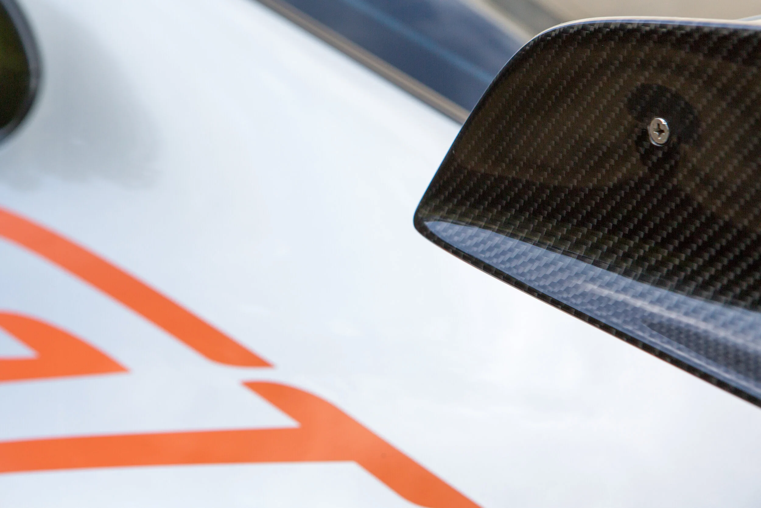 ROBERT_BASSAM_PORSCHE_GT3_2004_GREY_ORANGE (11).jpg