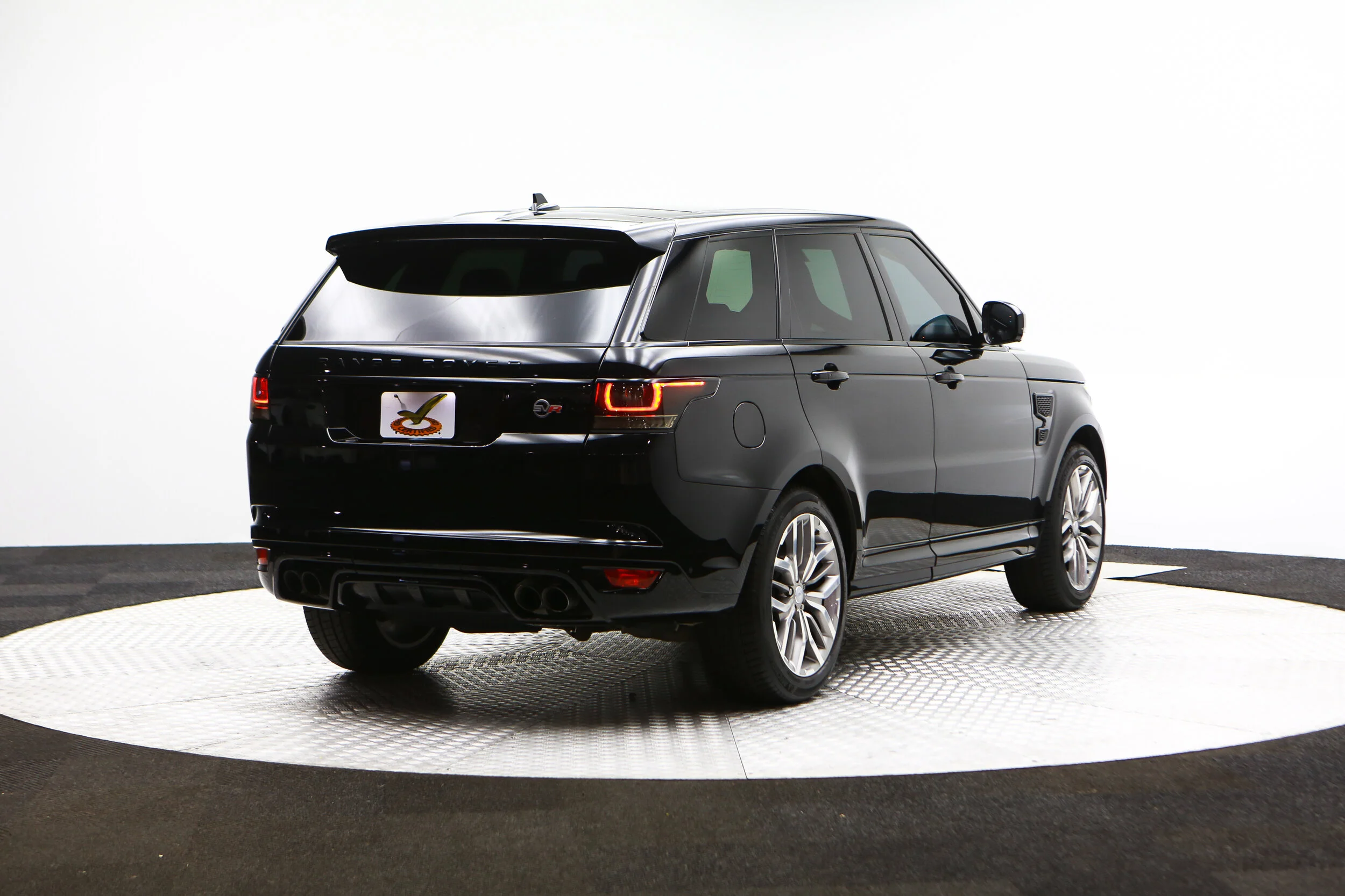 ROBERT_BASSAM_RANGE_ROVER_SVR_BLACK (1).jpg