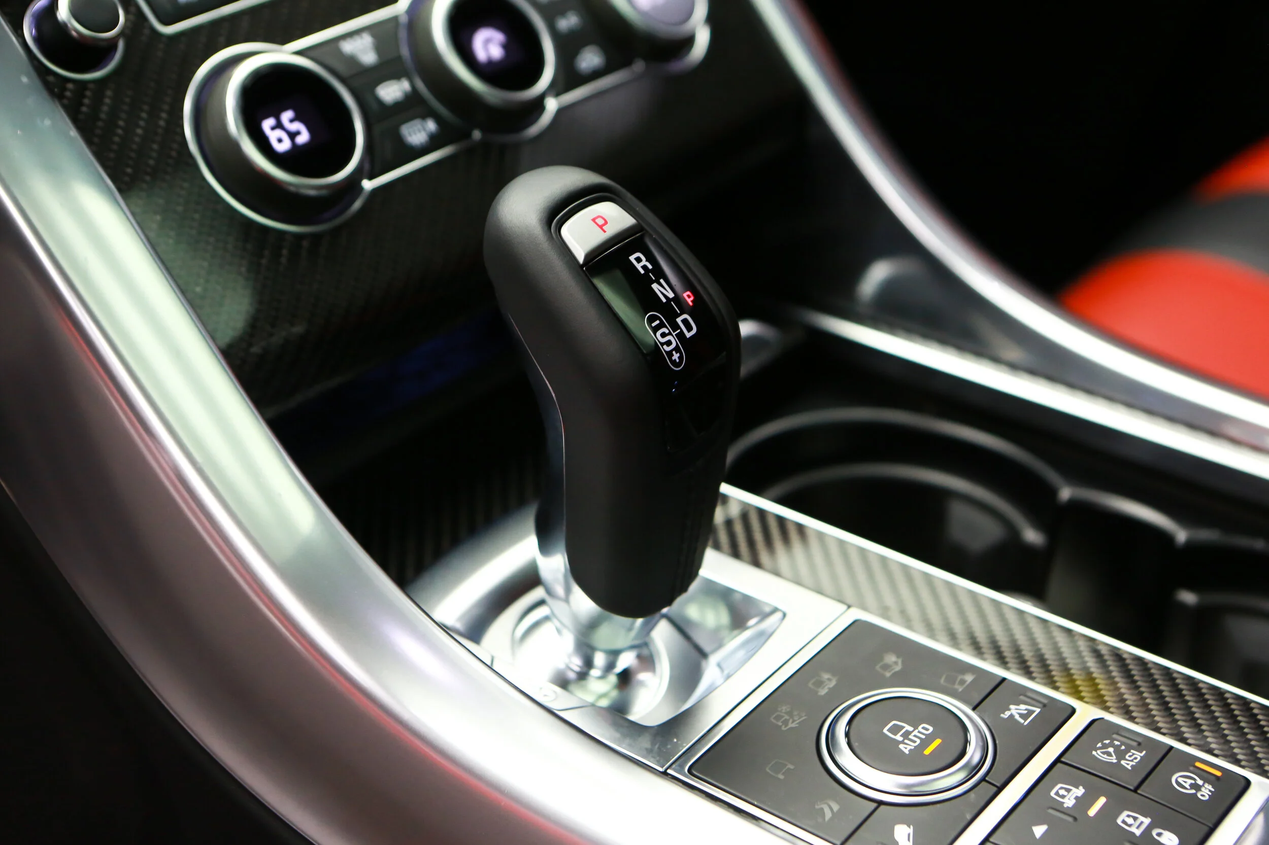 ROBERT_BASSAM_RANGE_ROVER_SVR_BLACK (7).jpg